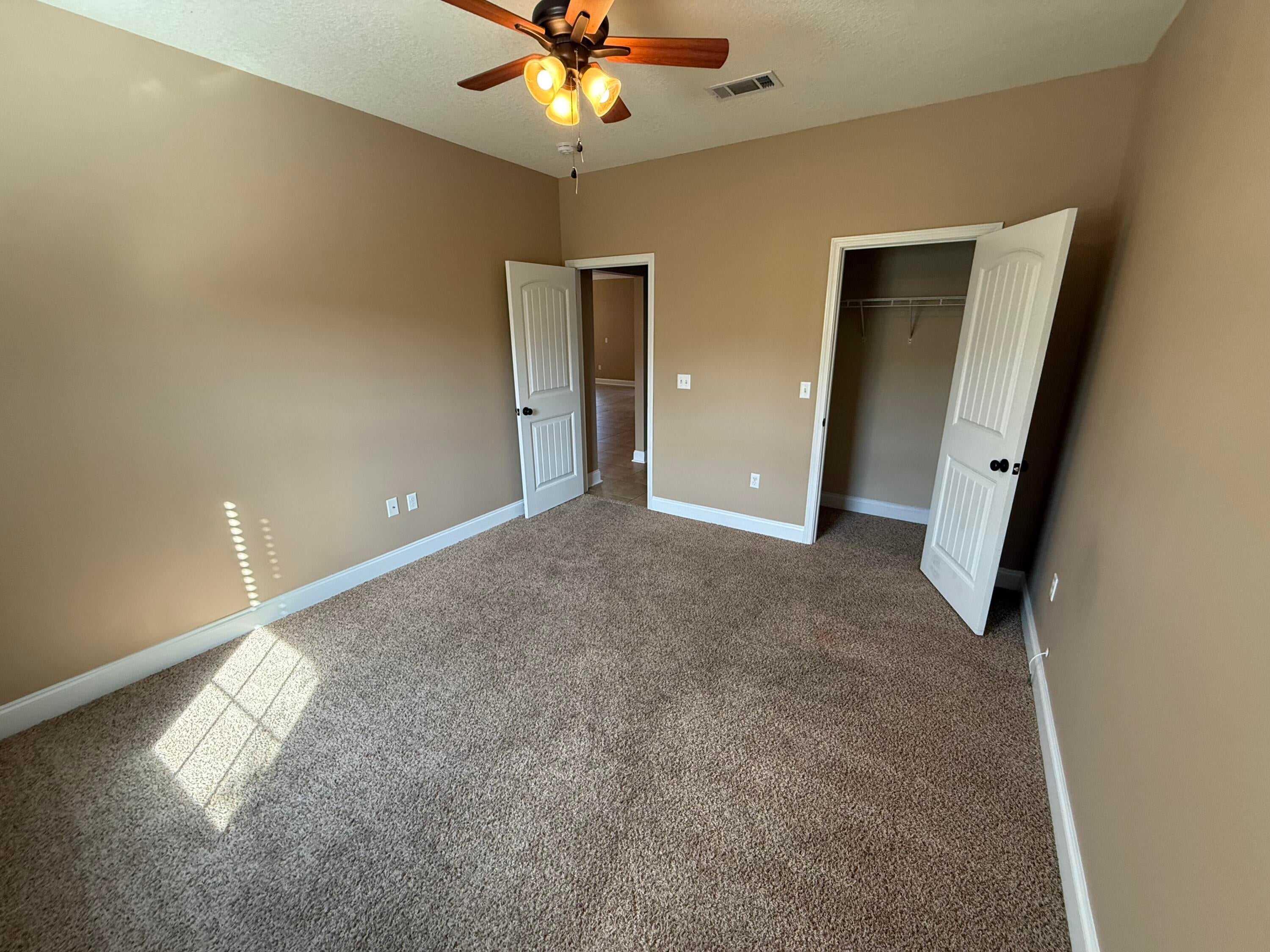 DUGGAN POND ESTATES - Residential Lease