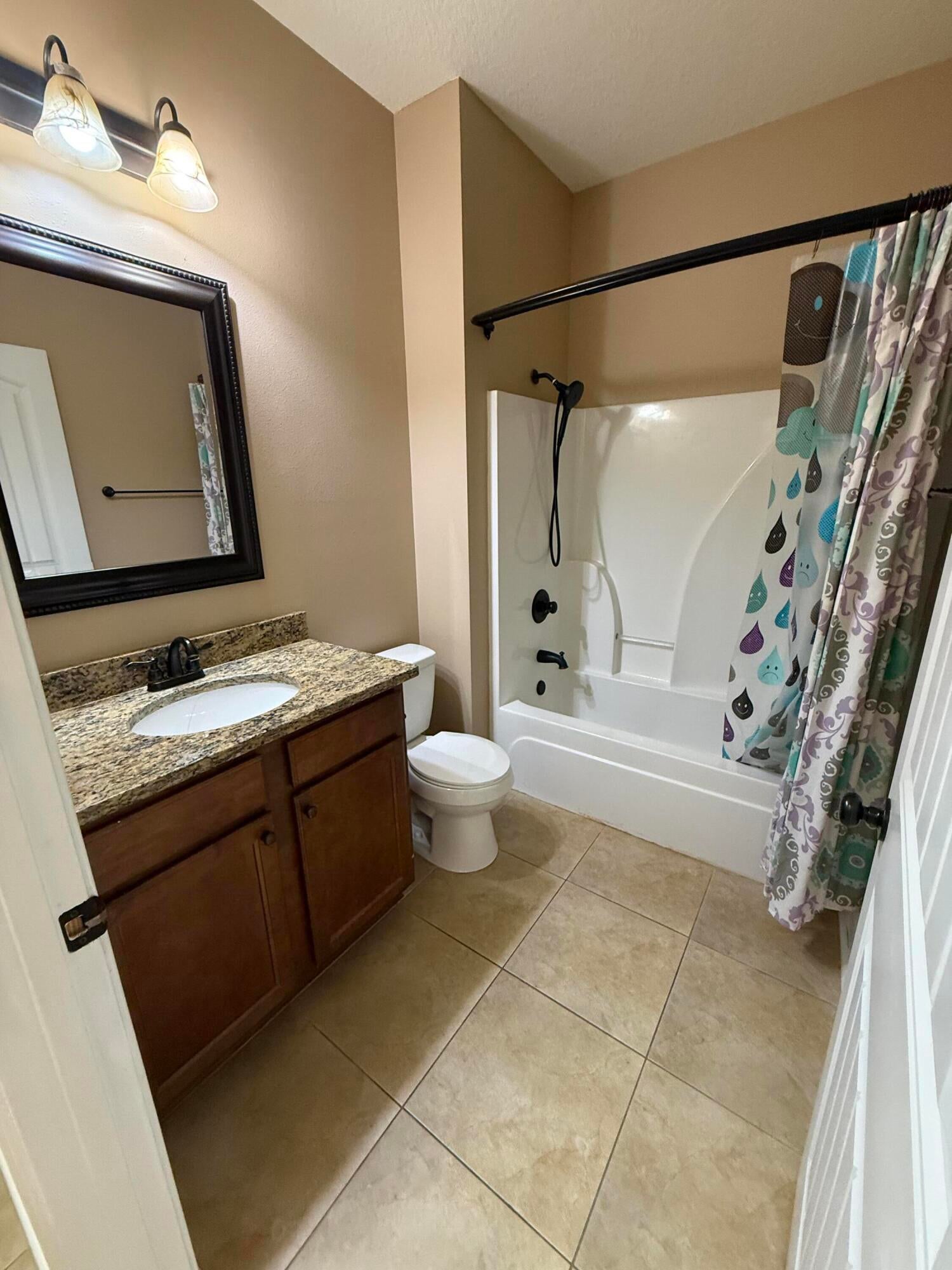 DUGGAN POND ESTATES - Residential Lease