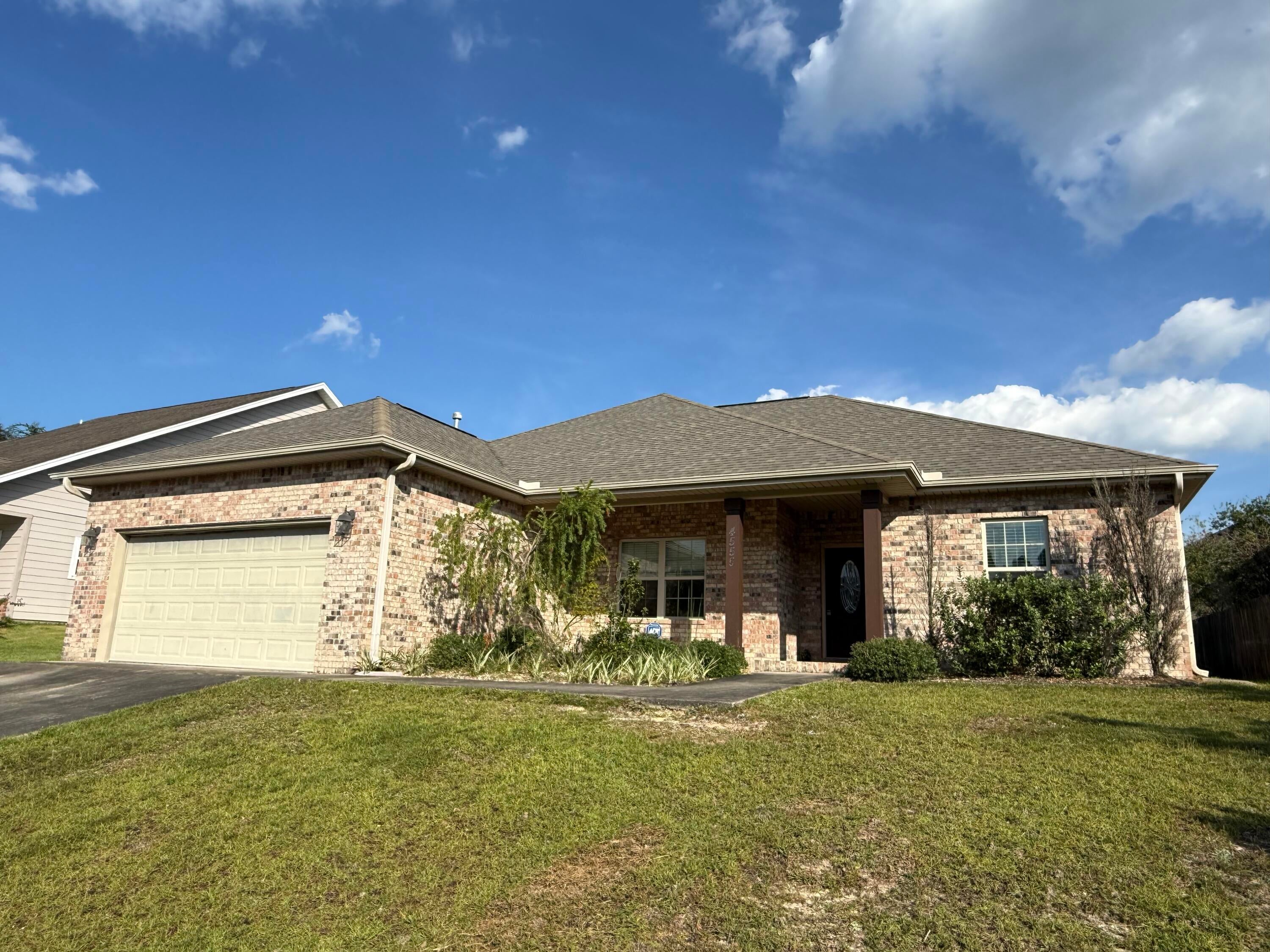 DUGGAN POND ESTATES - Residential Lease