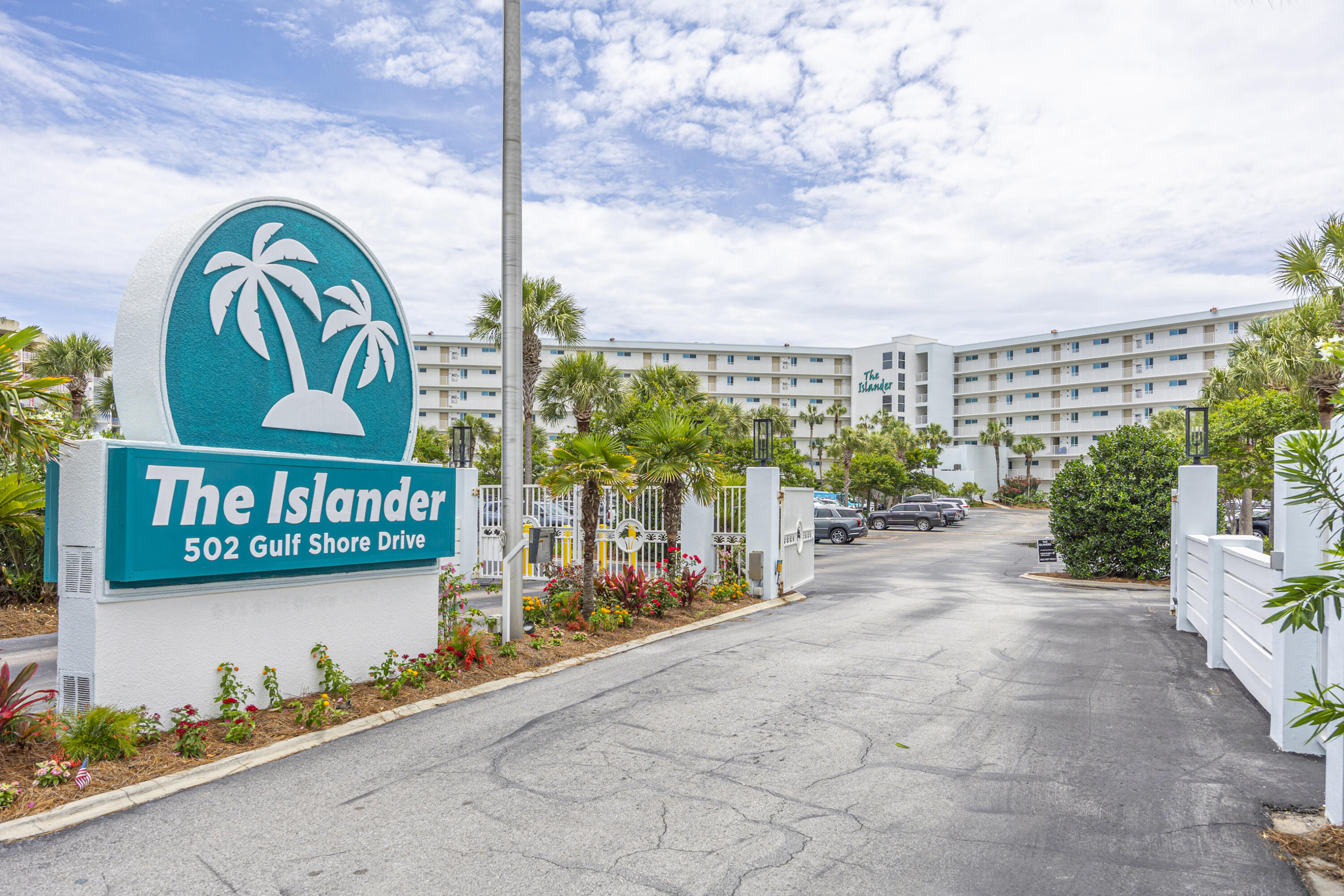 ISLANDER CONDO PH 2 - Residential