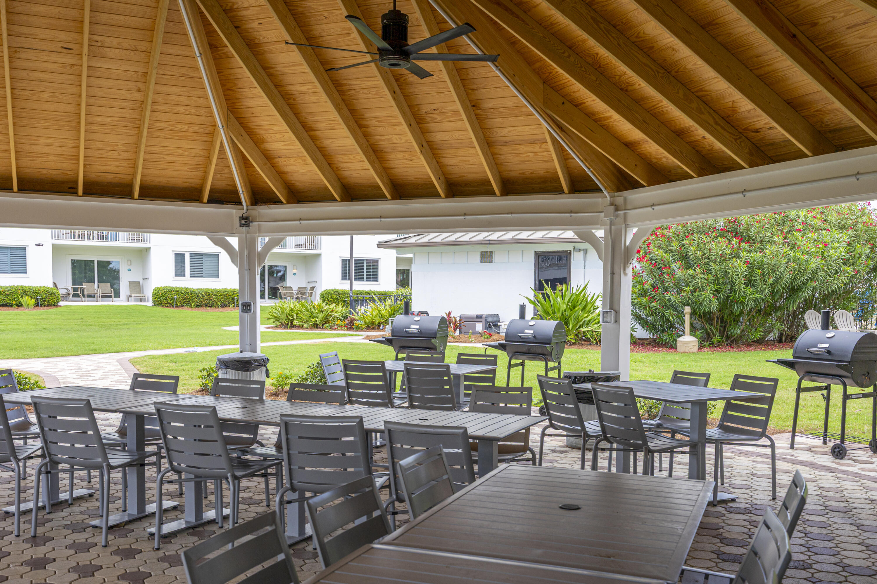 ISLANDER CONDO PH 2 - Residential