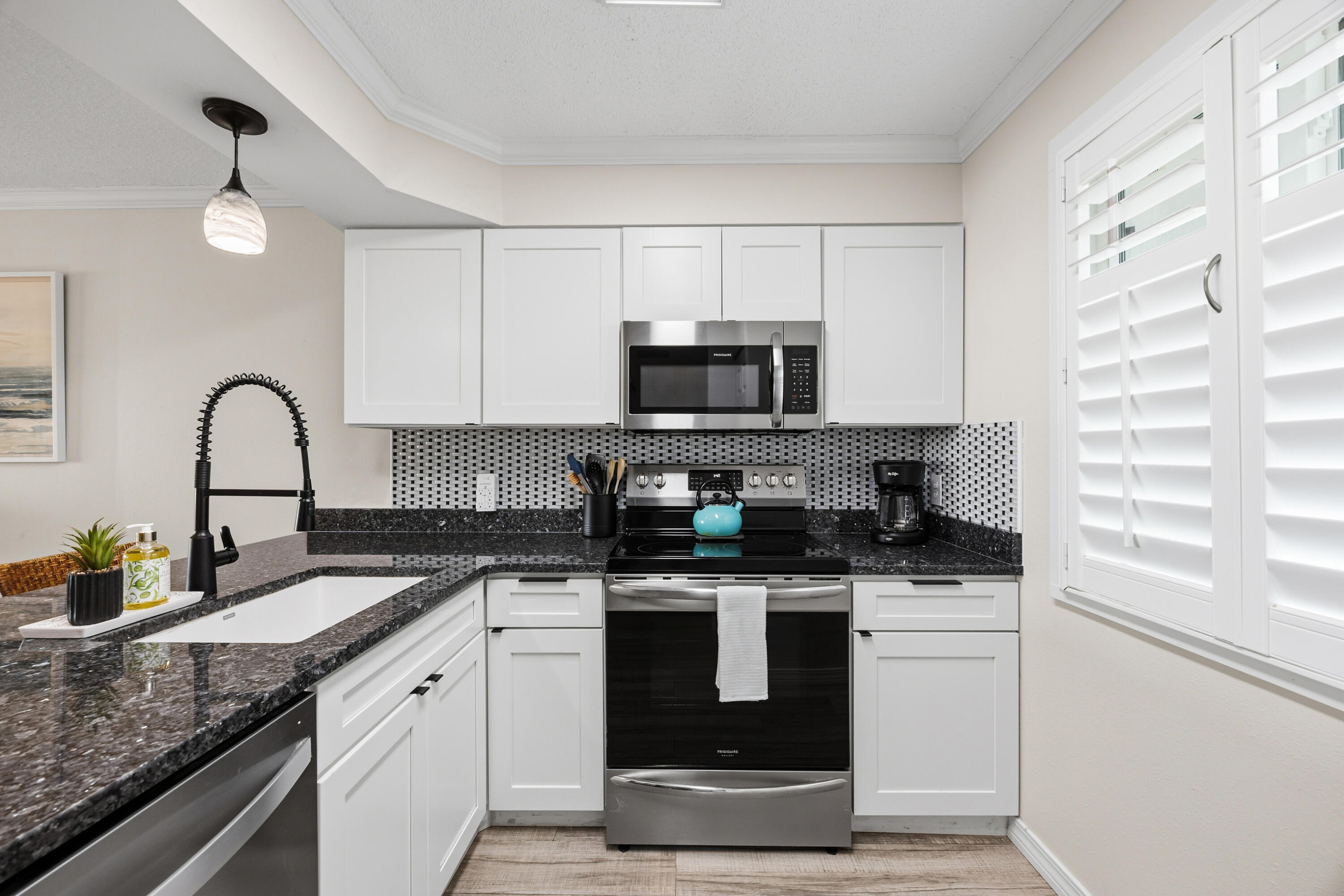 ISLANDER CONDO PH 2 - Residential