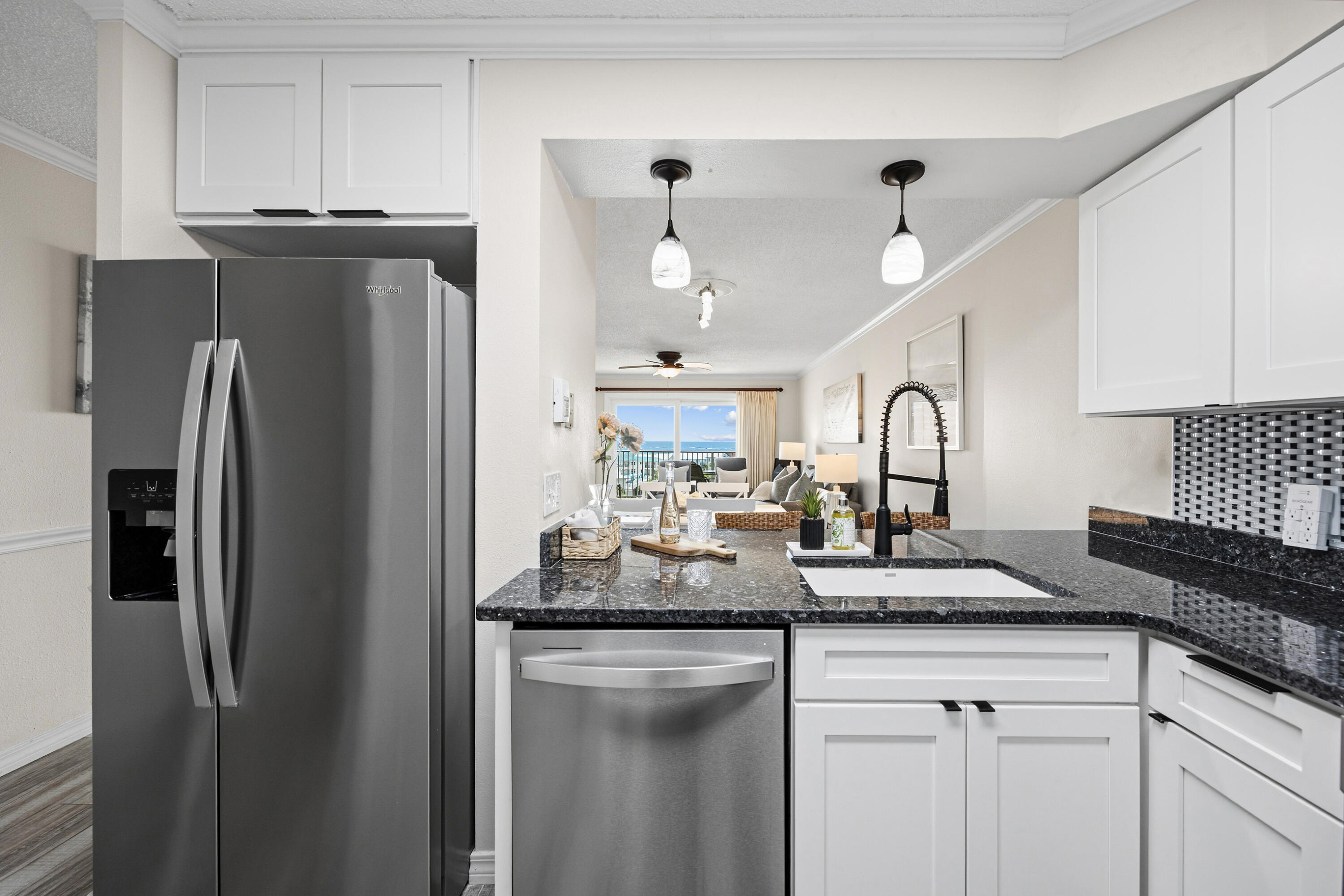 ISLANDER CONDO PH 2 - Residential