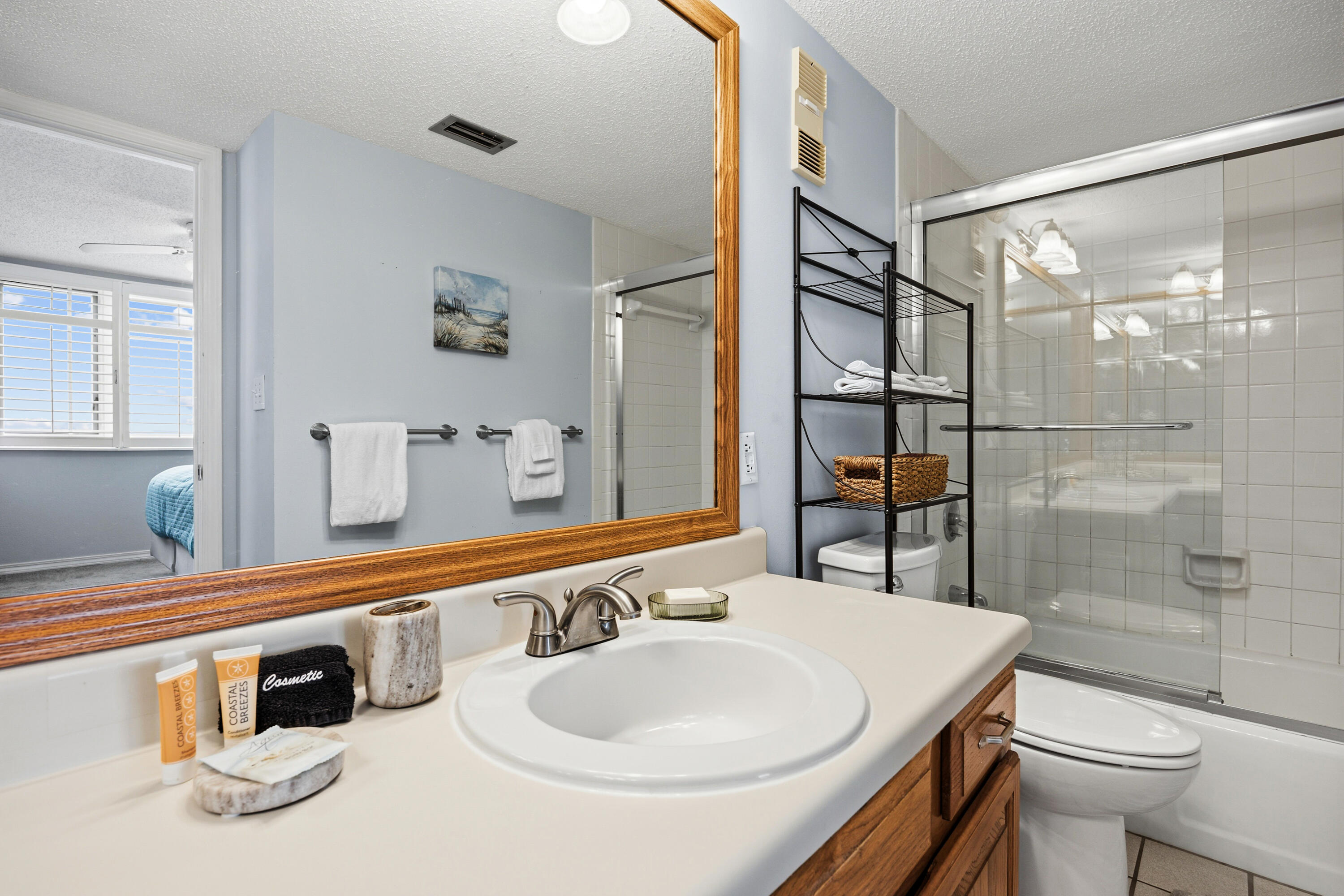 ISLANDER CONDO PH 2 - Residential