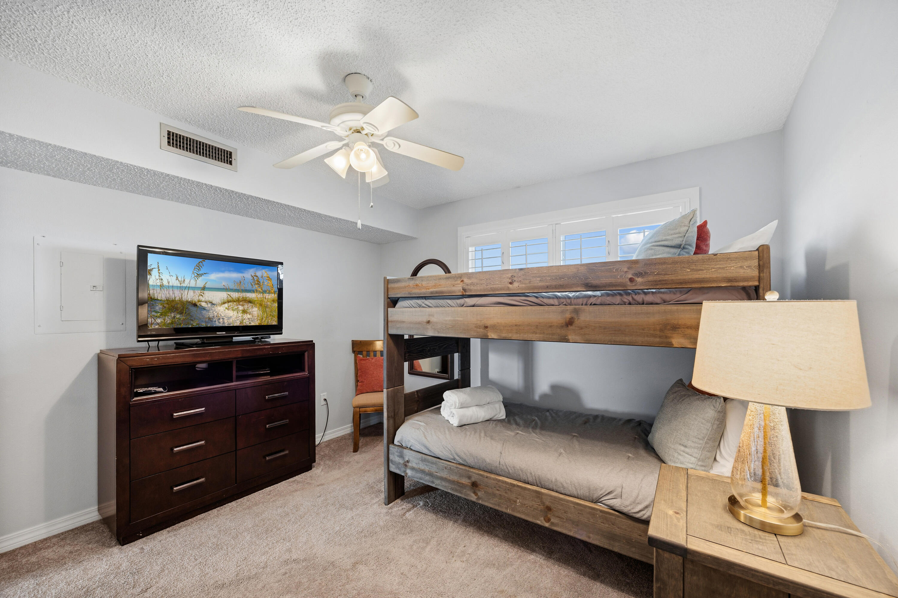 ISLANDER CONDO PH 2 - Residential