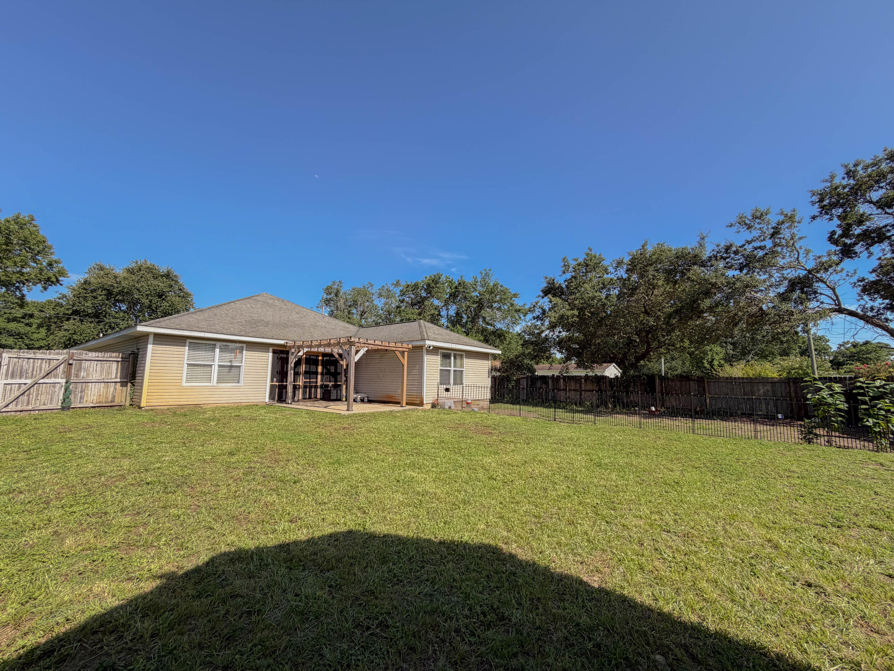 WYNNEHAVEN BEACH ESTATES - Residential