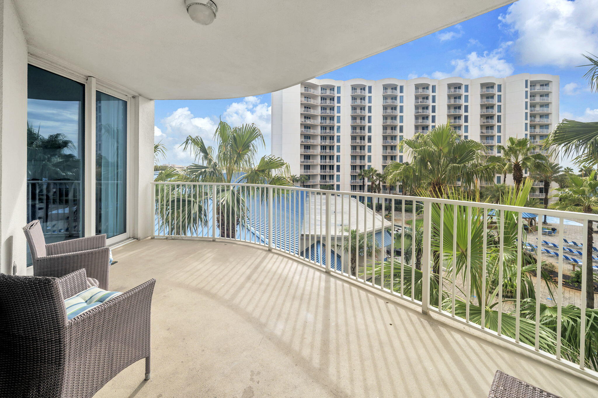 THE PALMS OF DESTIN - Residential