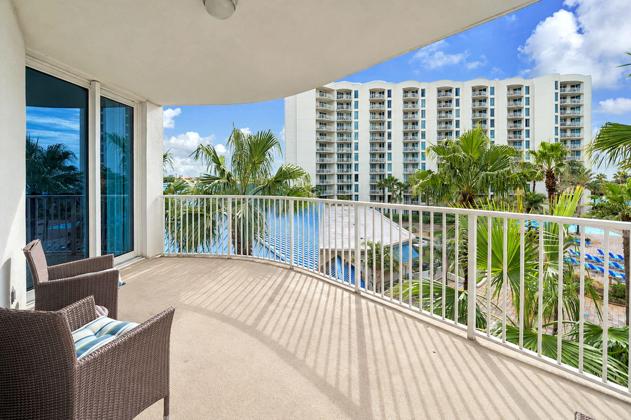 THE PALMS OF DESTIN - Residential