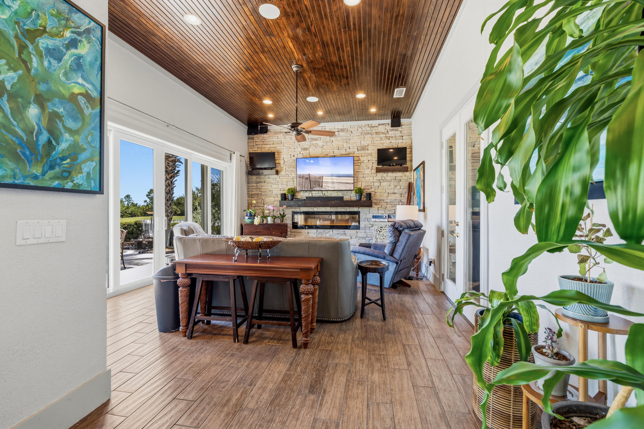 BAY POINT - Residential
