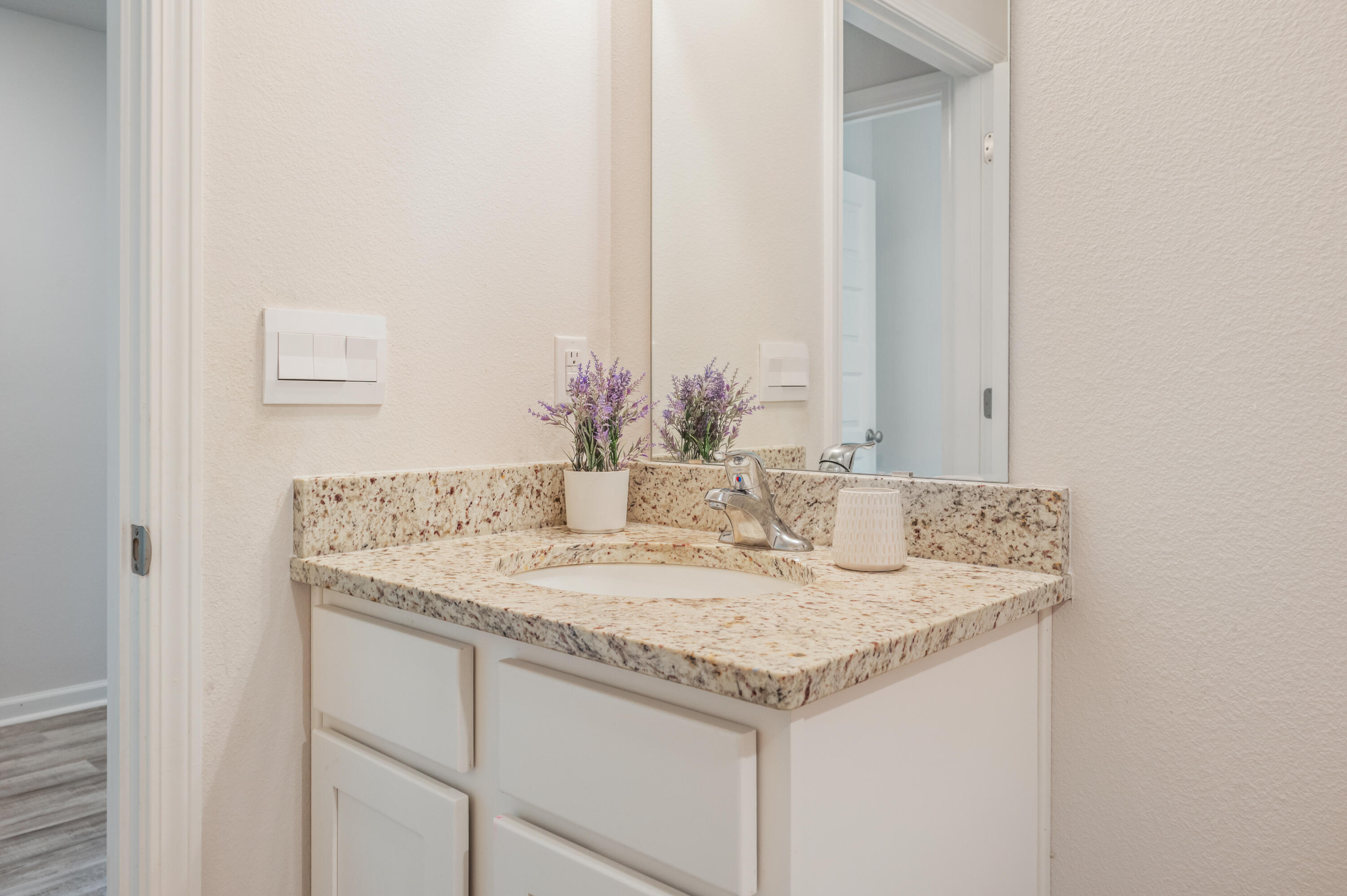 HOMEWOOD EST - Residential