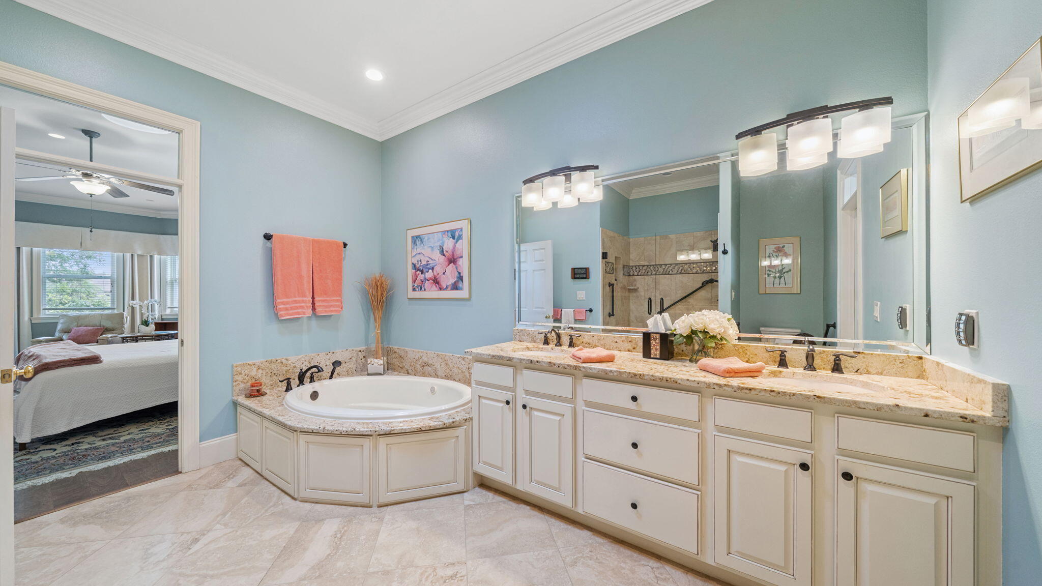 Emerald Lakes - Residential