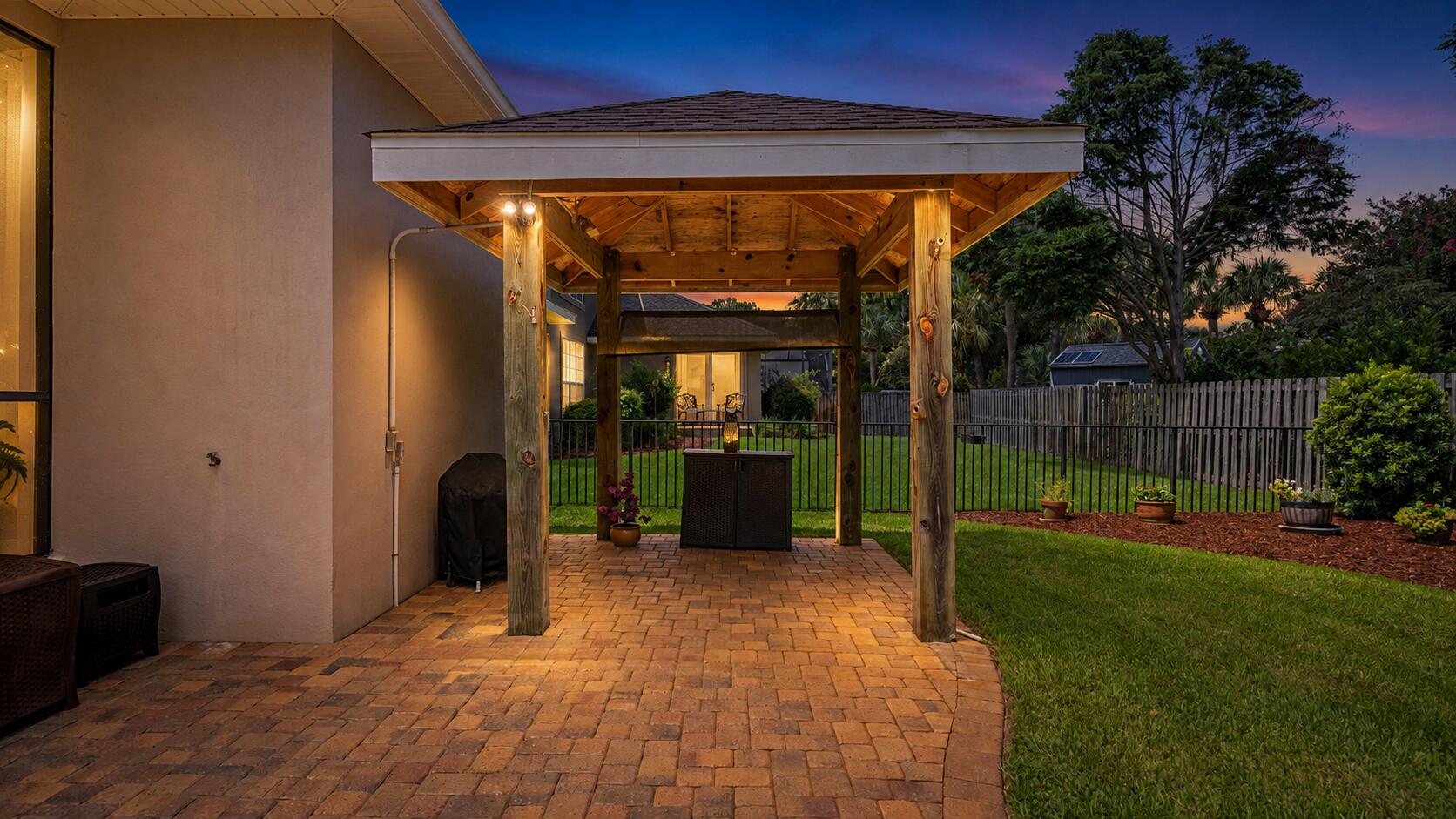 Emerald Lakes - Residential