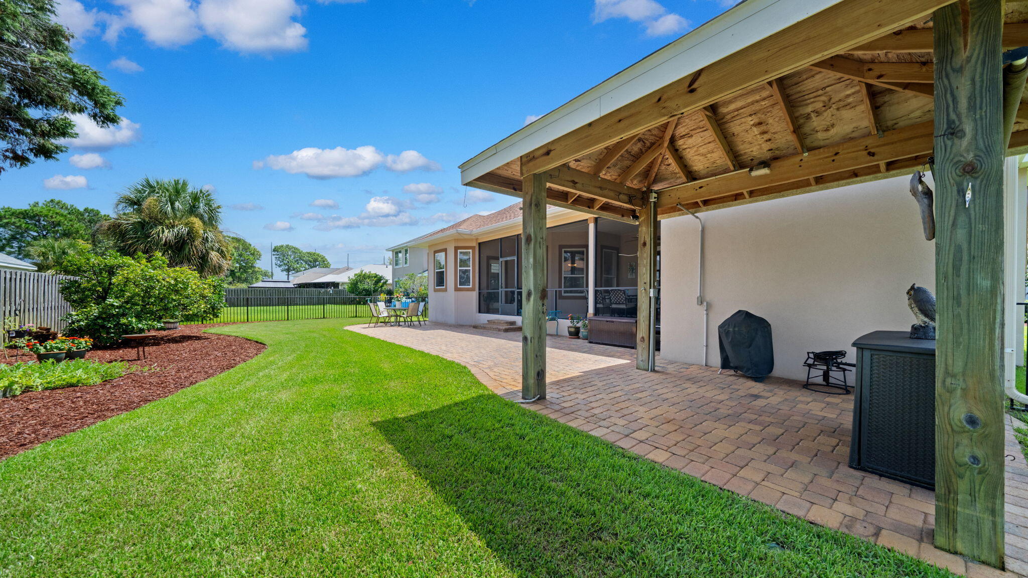 Emerald Lakes - Residential