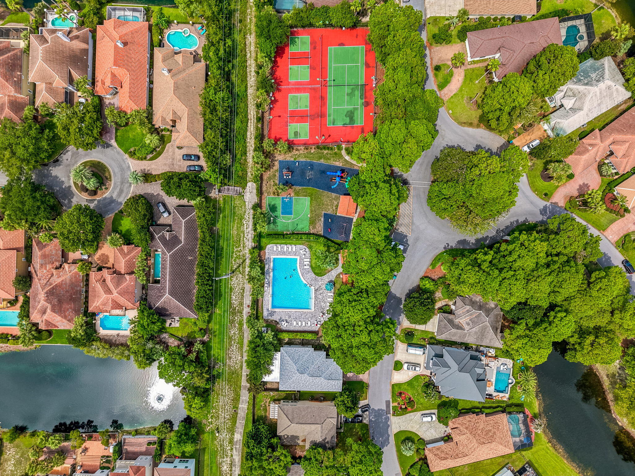 Emerald Lakes - Residential