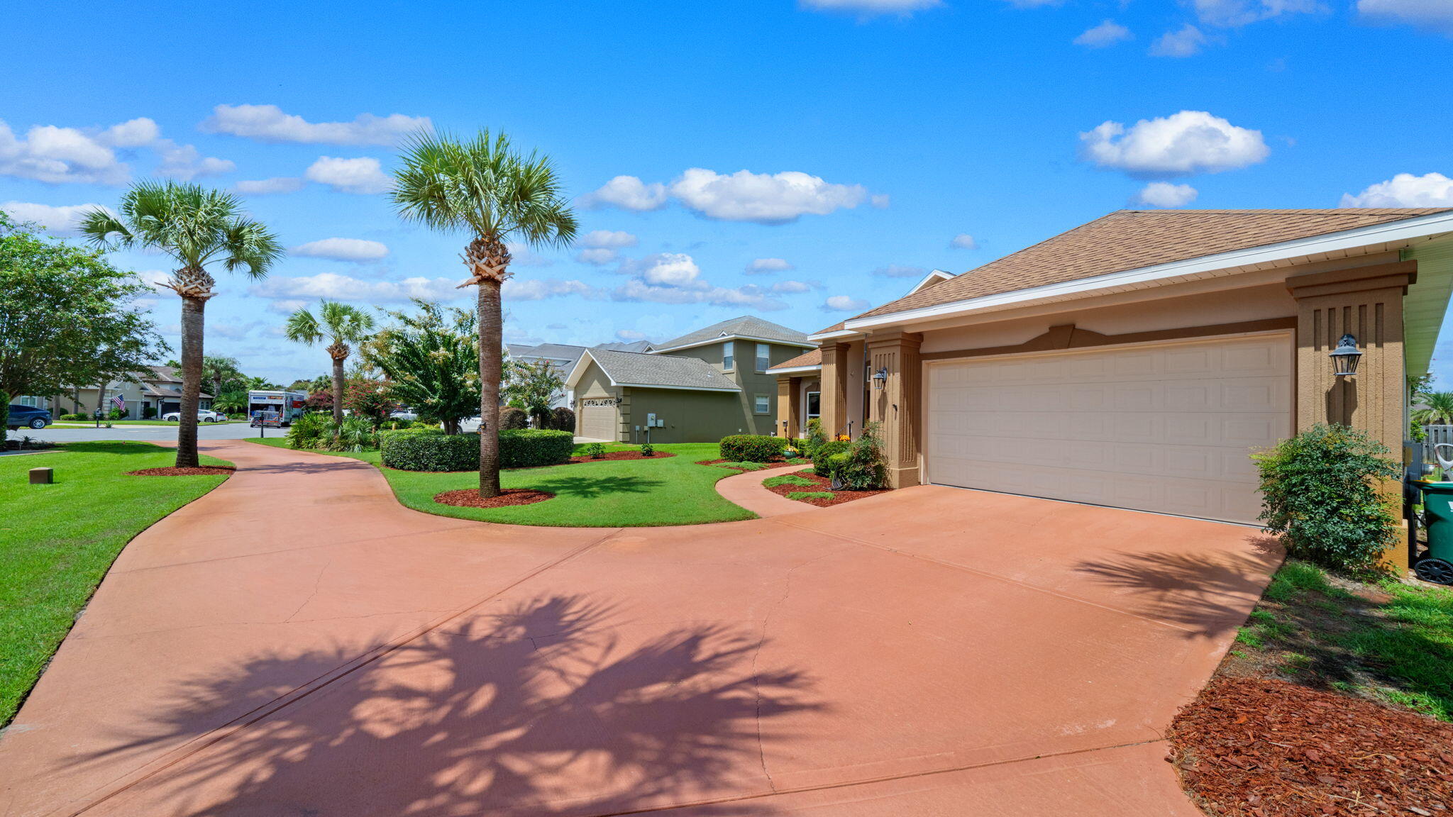 Emerald Lakes - Residential