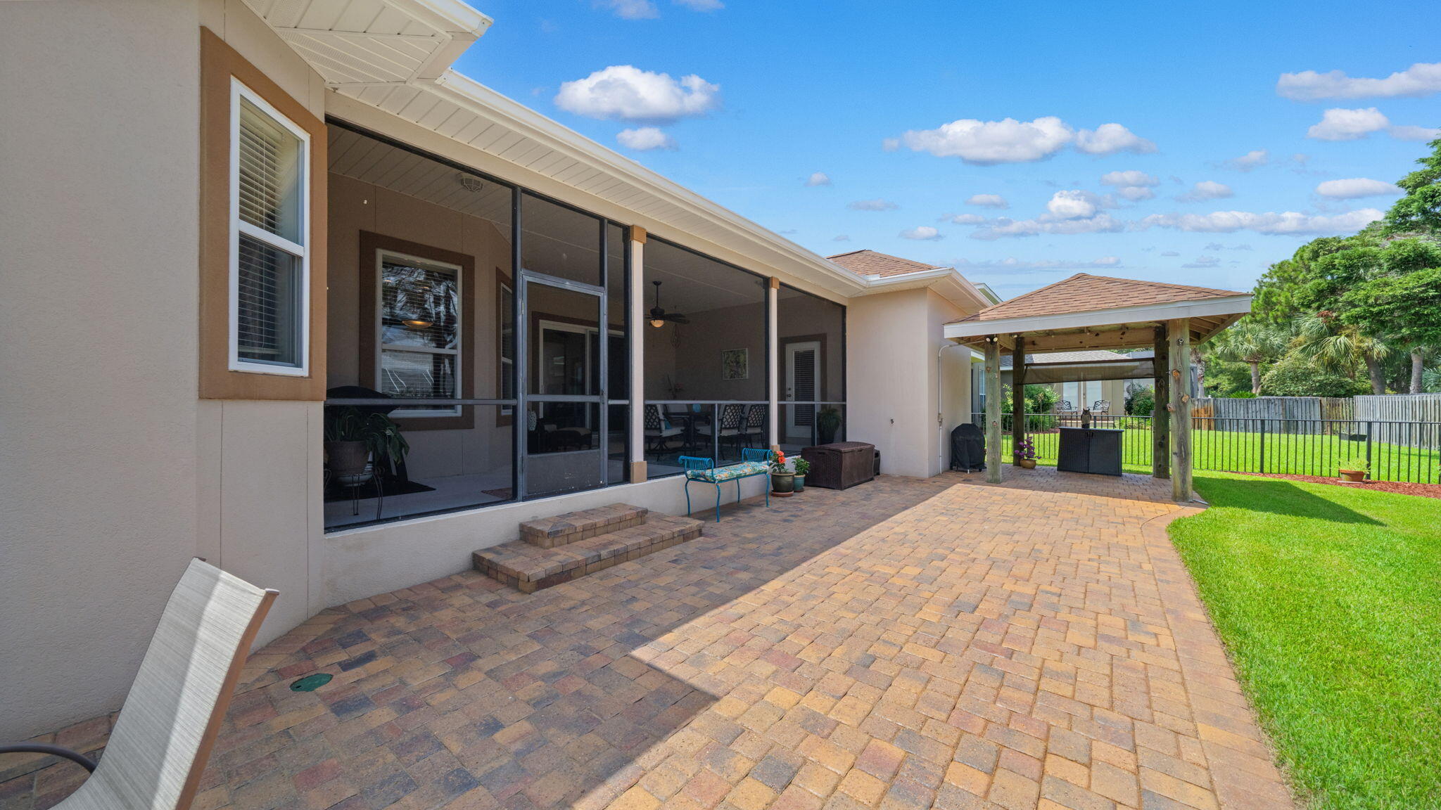 Emerald Lakes - Residential