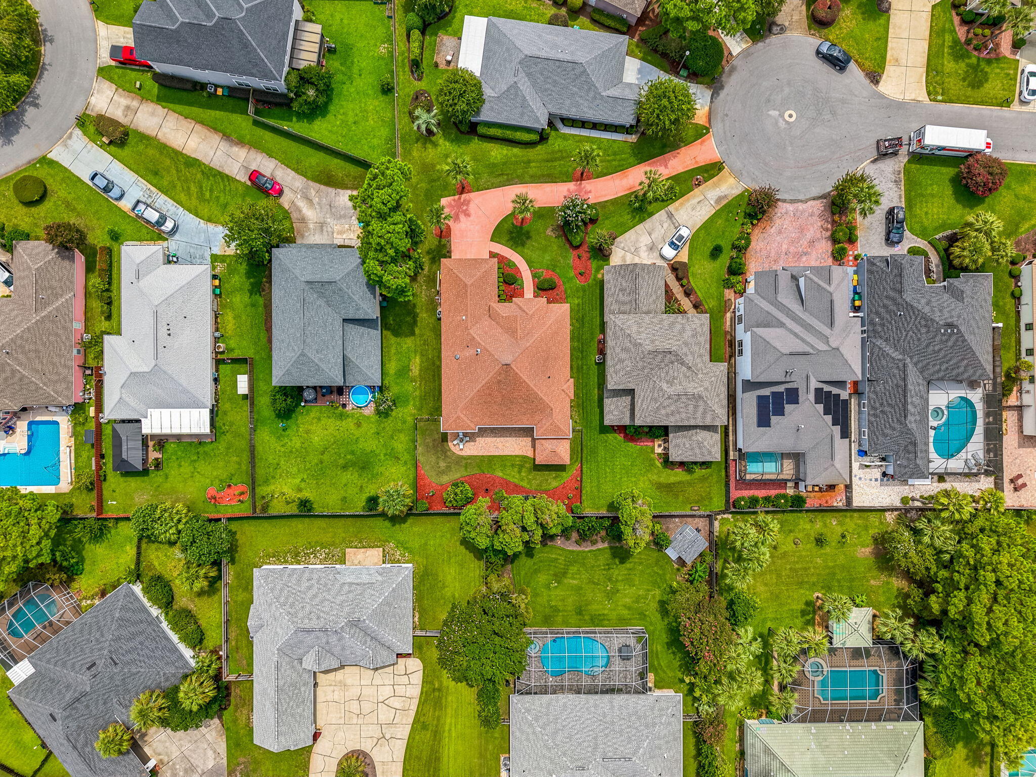 Emerald Lakes - Residential