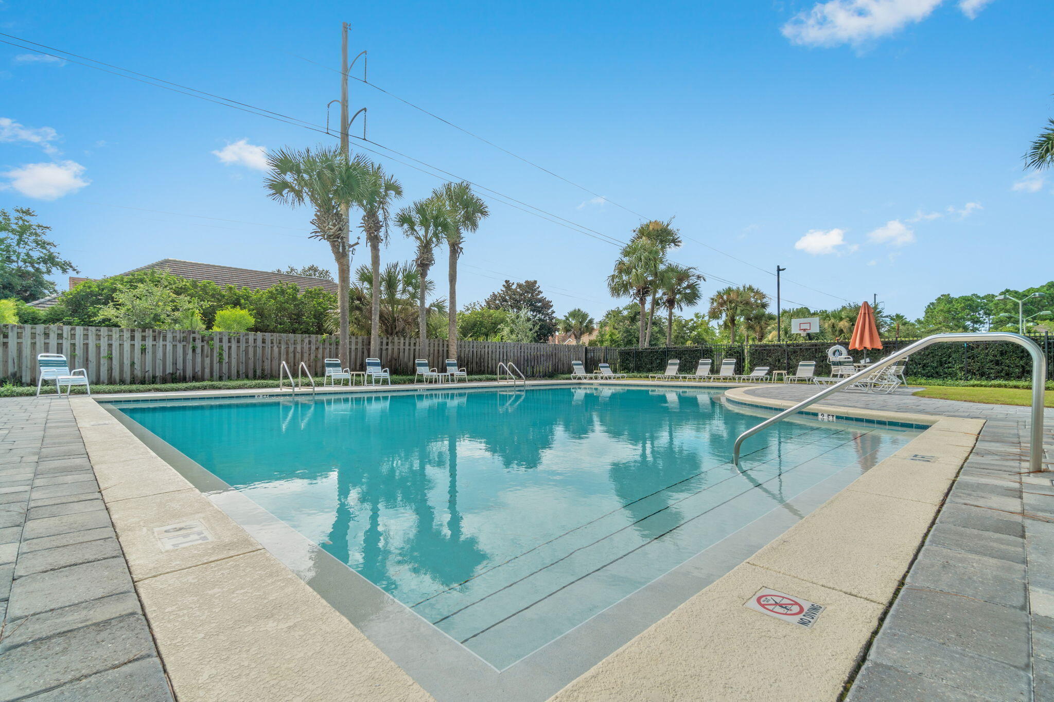 Emerald Lakes - Residential