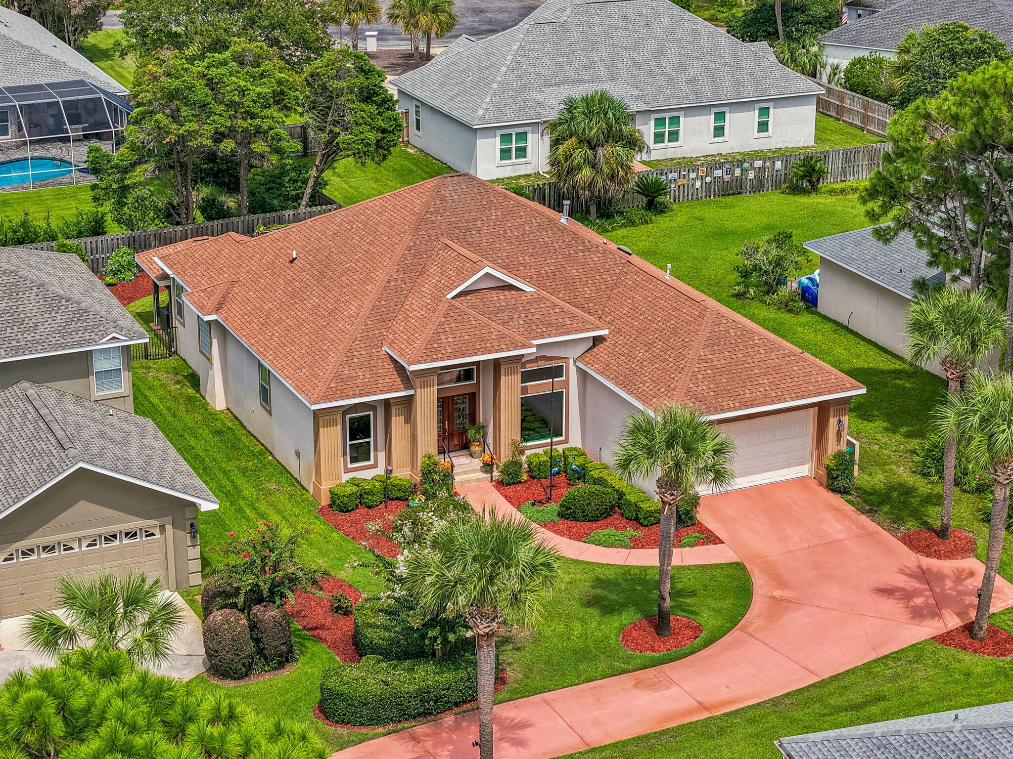 Emerald Lakes - Residential