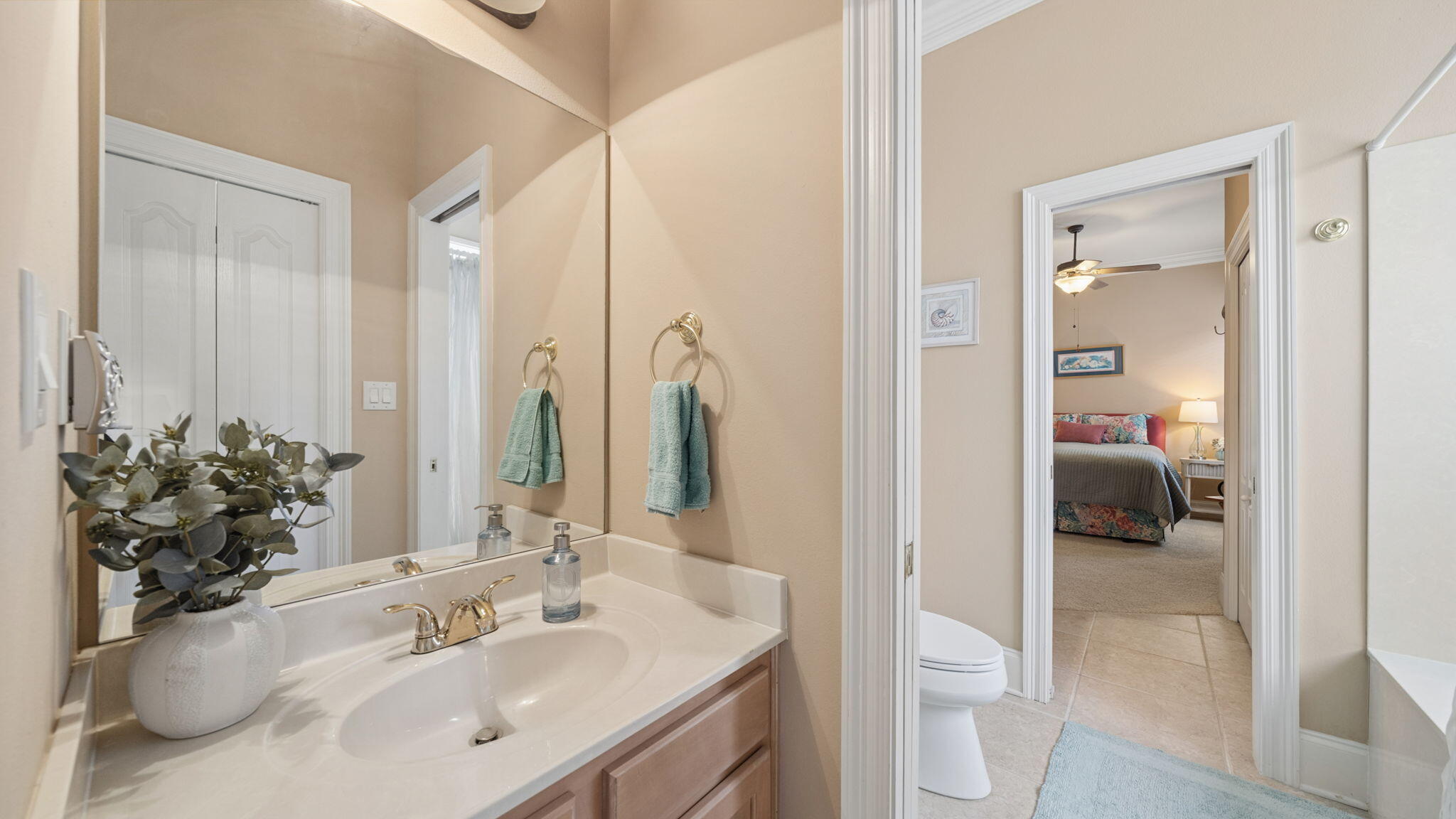 Emerald Lakes - Residential