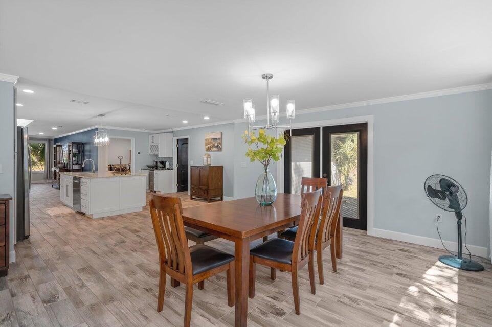 ELLIOTTS POINT 4TH ADDN - Residential