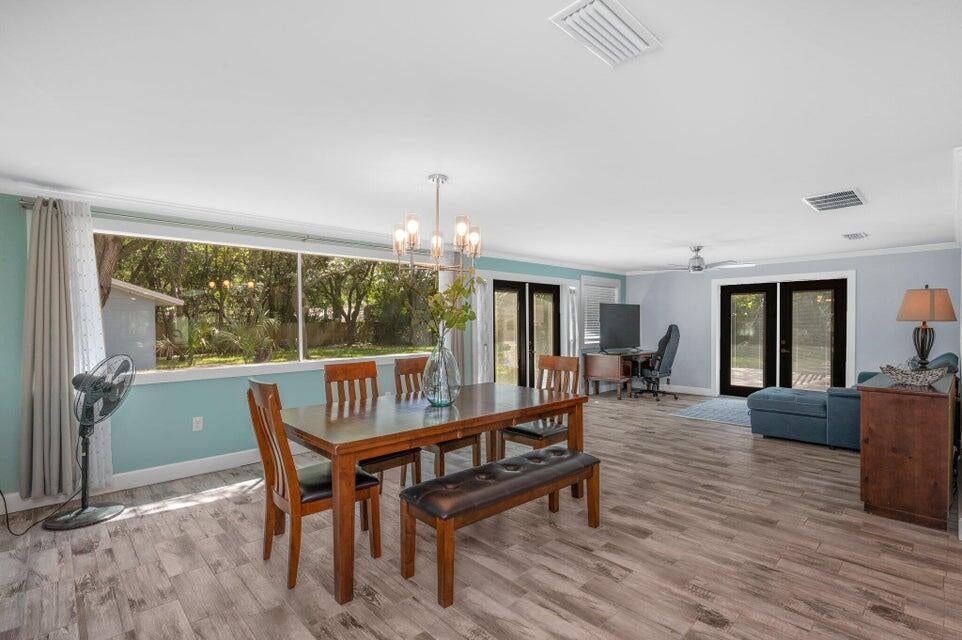 ELLIOTTS POINT 4TH ADDN - Residential
