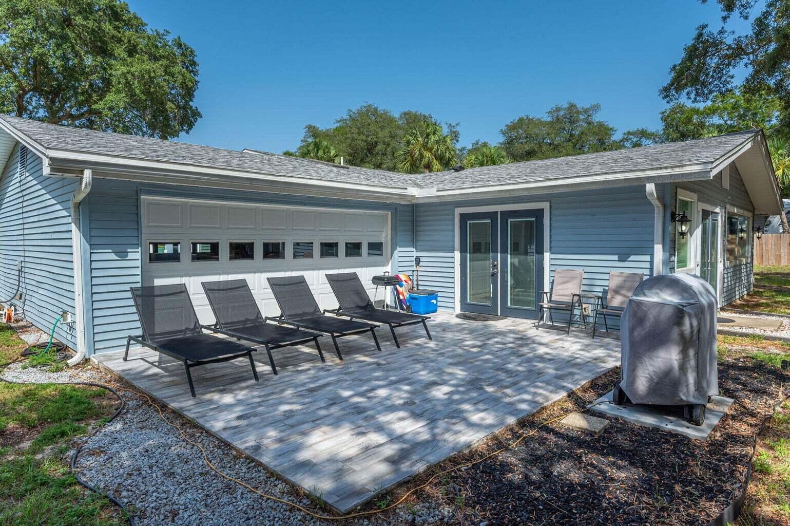 ELLIOTTS POINT 4TH ADDN - Residential