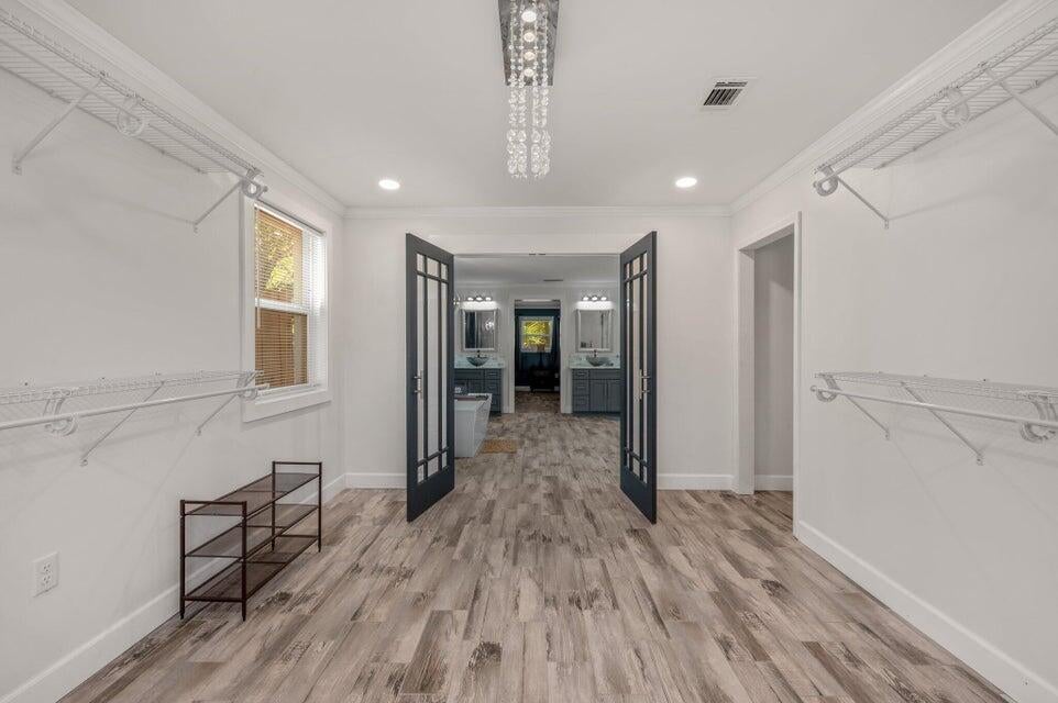 ELLIOTTS POINT 4TH ADDN - Residential