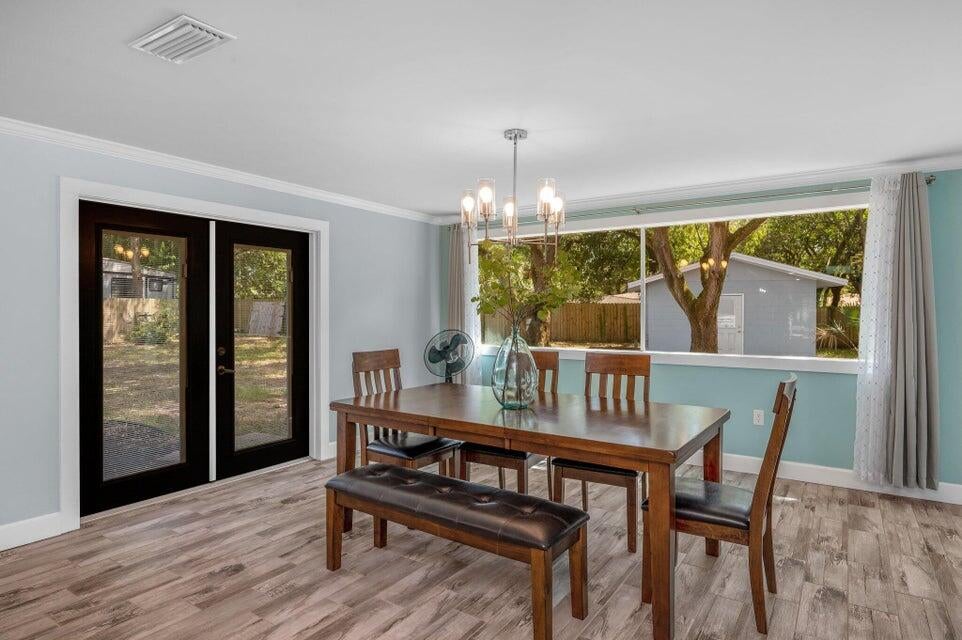 ELLIOTTS POINT 4TH ADDN - Residential