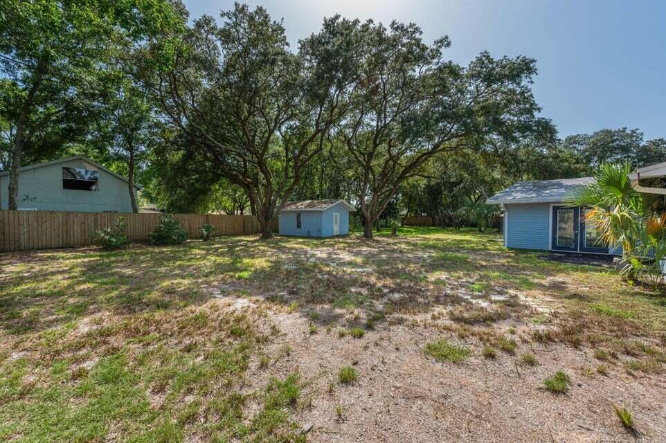 ELLIOTTS POINT 4TH ADDN - Residential