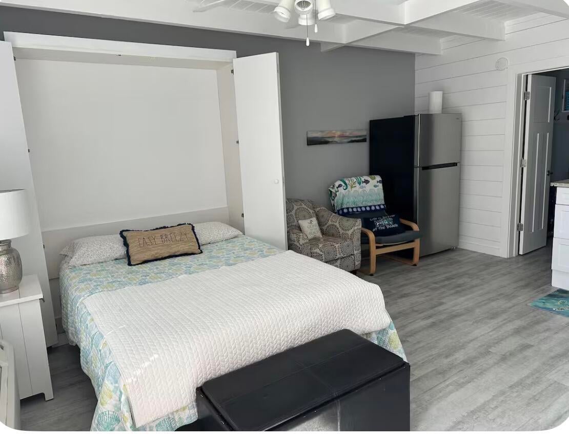 TROPICAL ISLE CONDO - Residential Lease