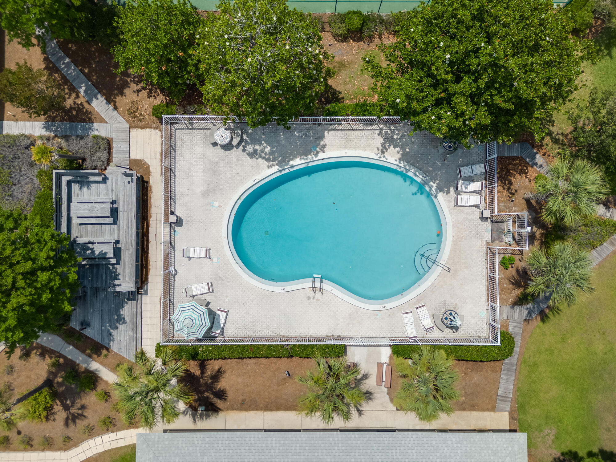 BEACHWOOD VILLAS CONDO - Residential