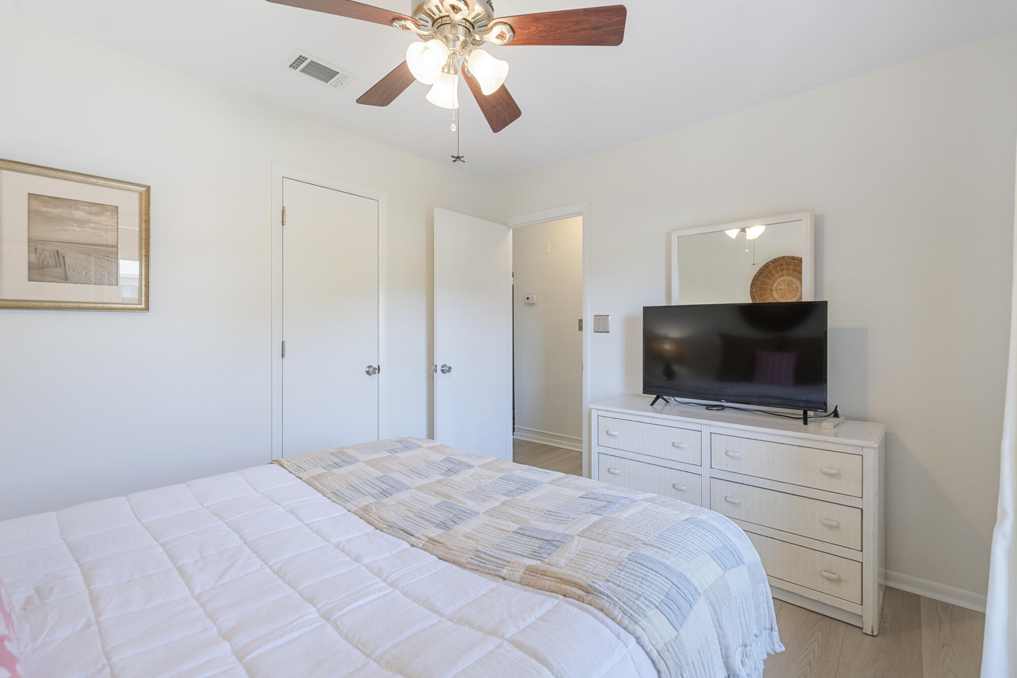 BEACHWOOD VILLAS CONDO - Residential