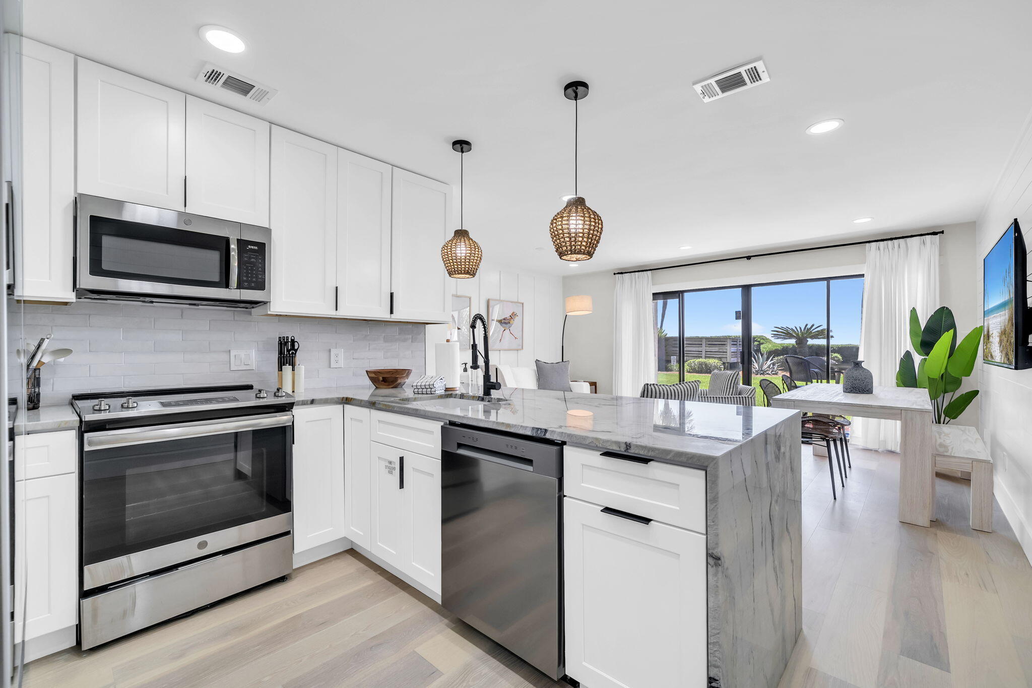 CAPISTRANO CONDO - Residential