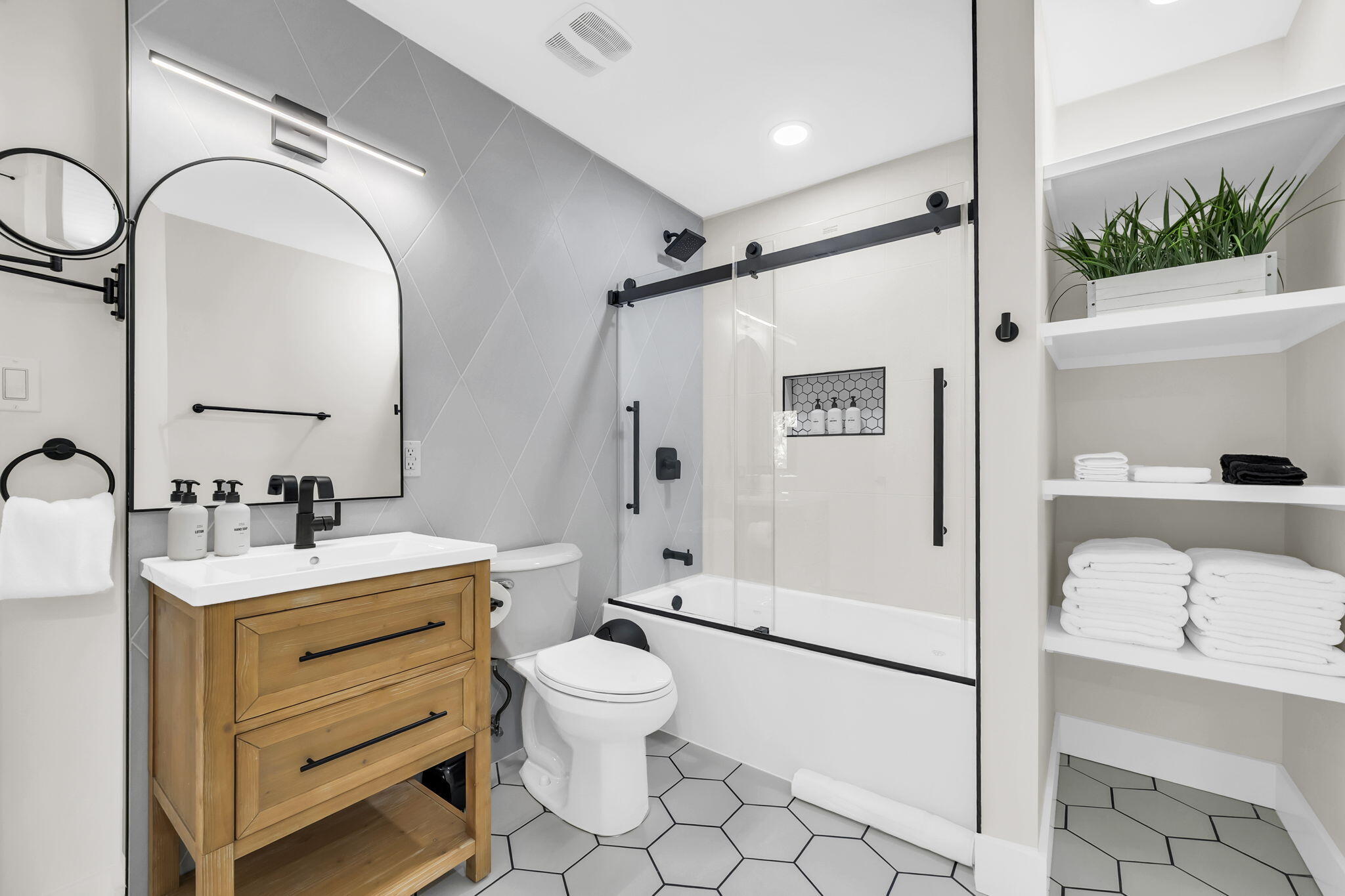 CAPISTRANO CONDO - Residential