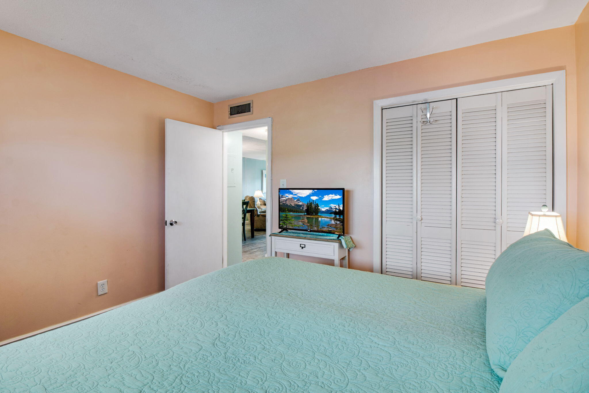 EL MATADOR CONDO - Residential