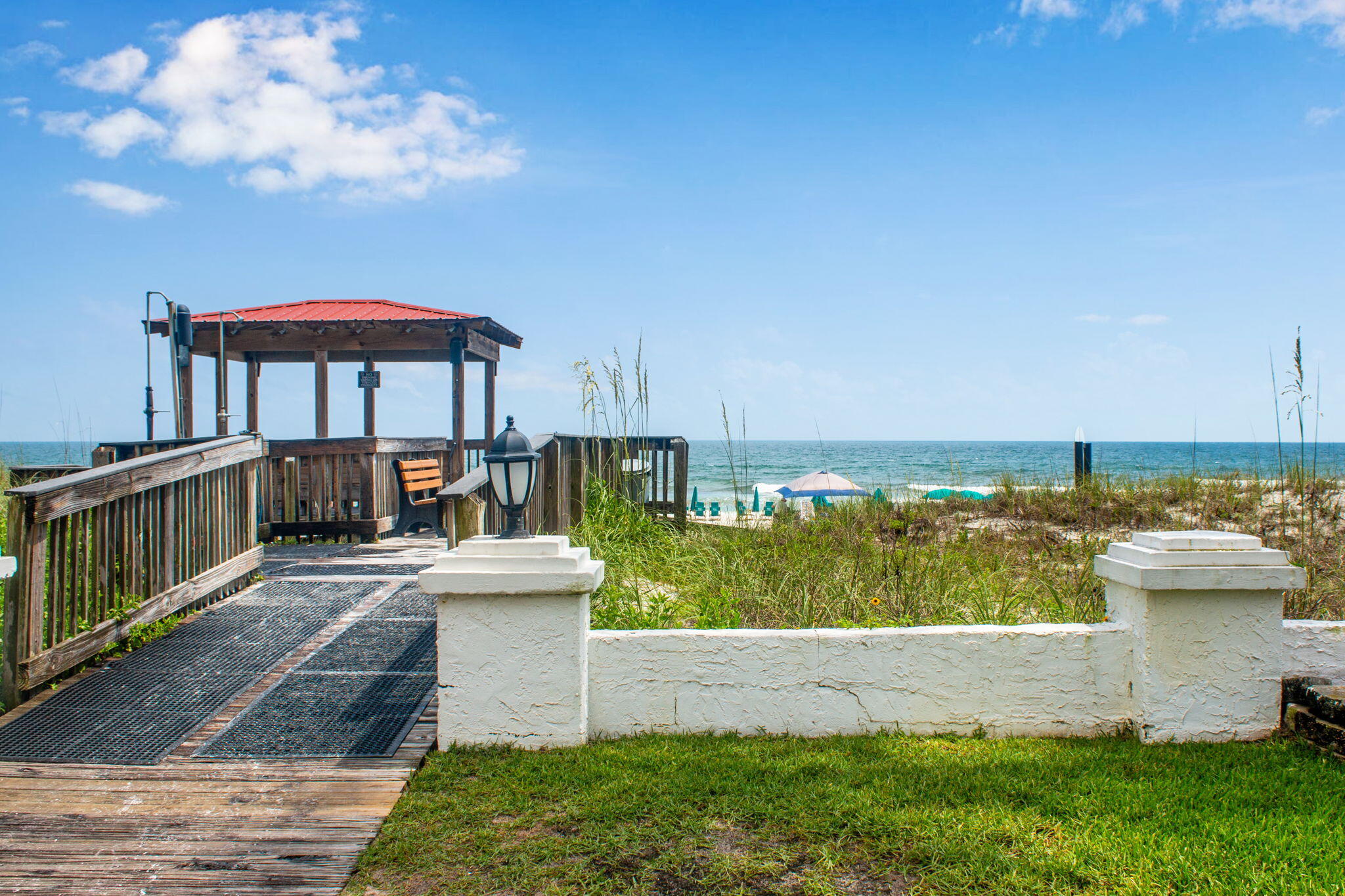 EL MATADOR CONDO - Residential