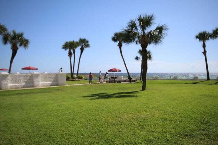EL MATADOR CONDO - Residential