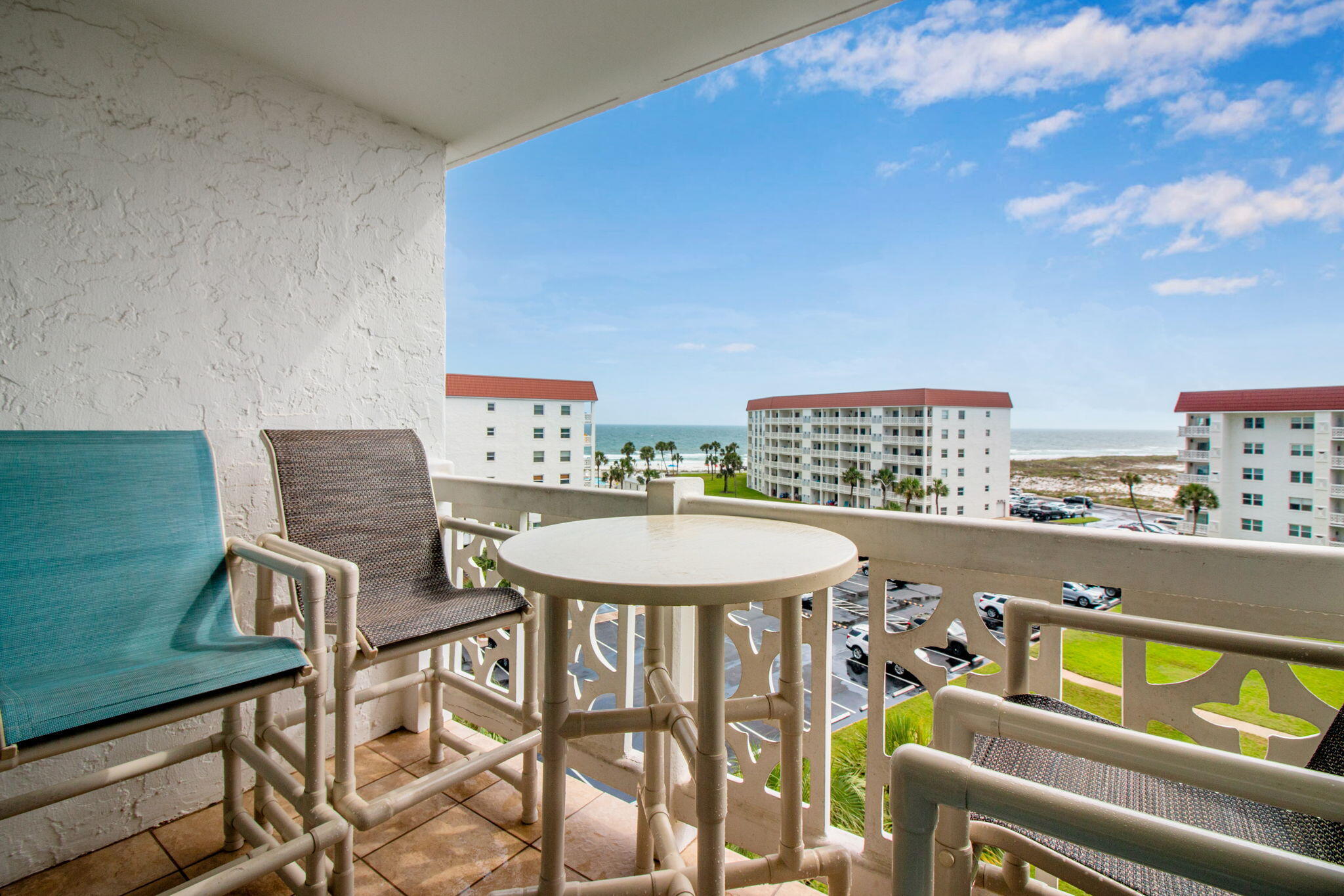 EL MATADOR CONDO - Residential