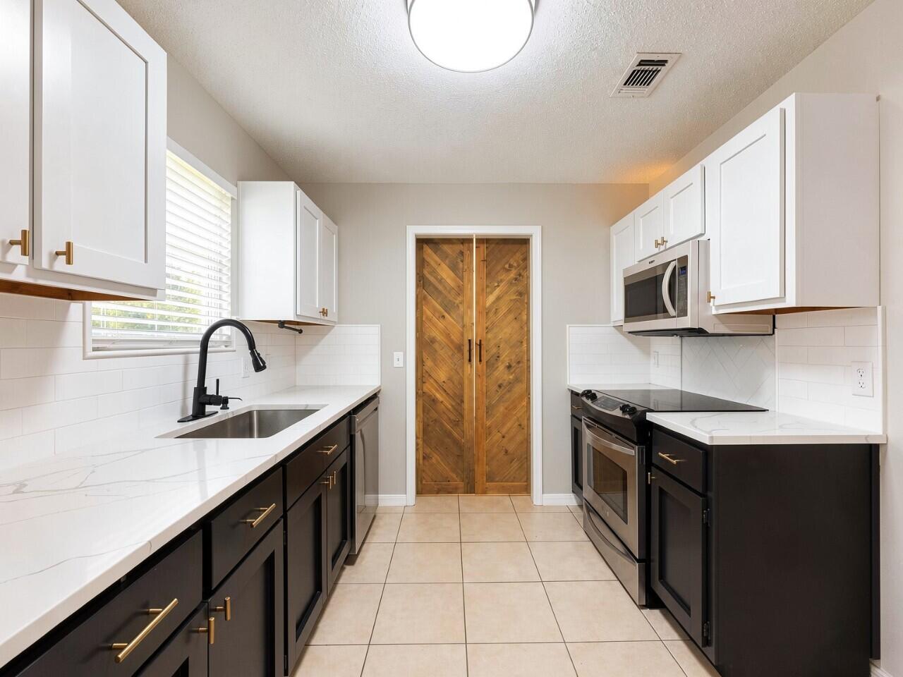 CARDINAL ESTATES - Residential