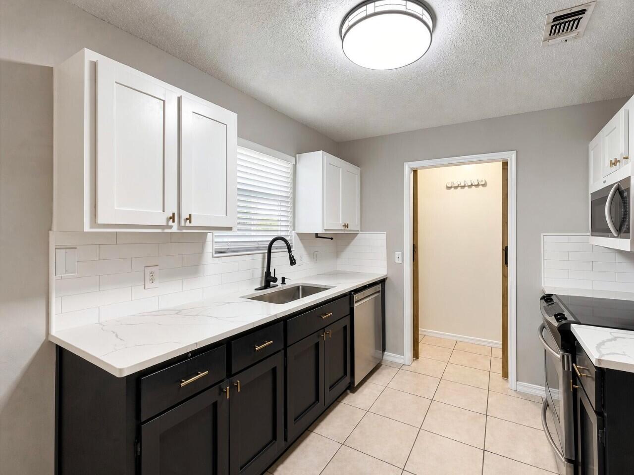 CARDINAL ESTATES - Residential