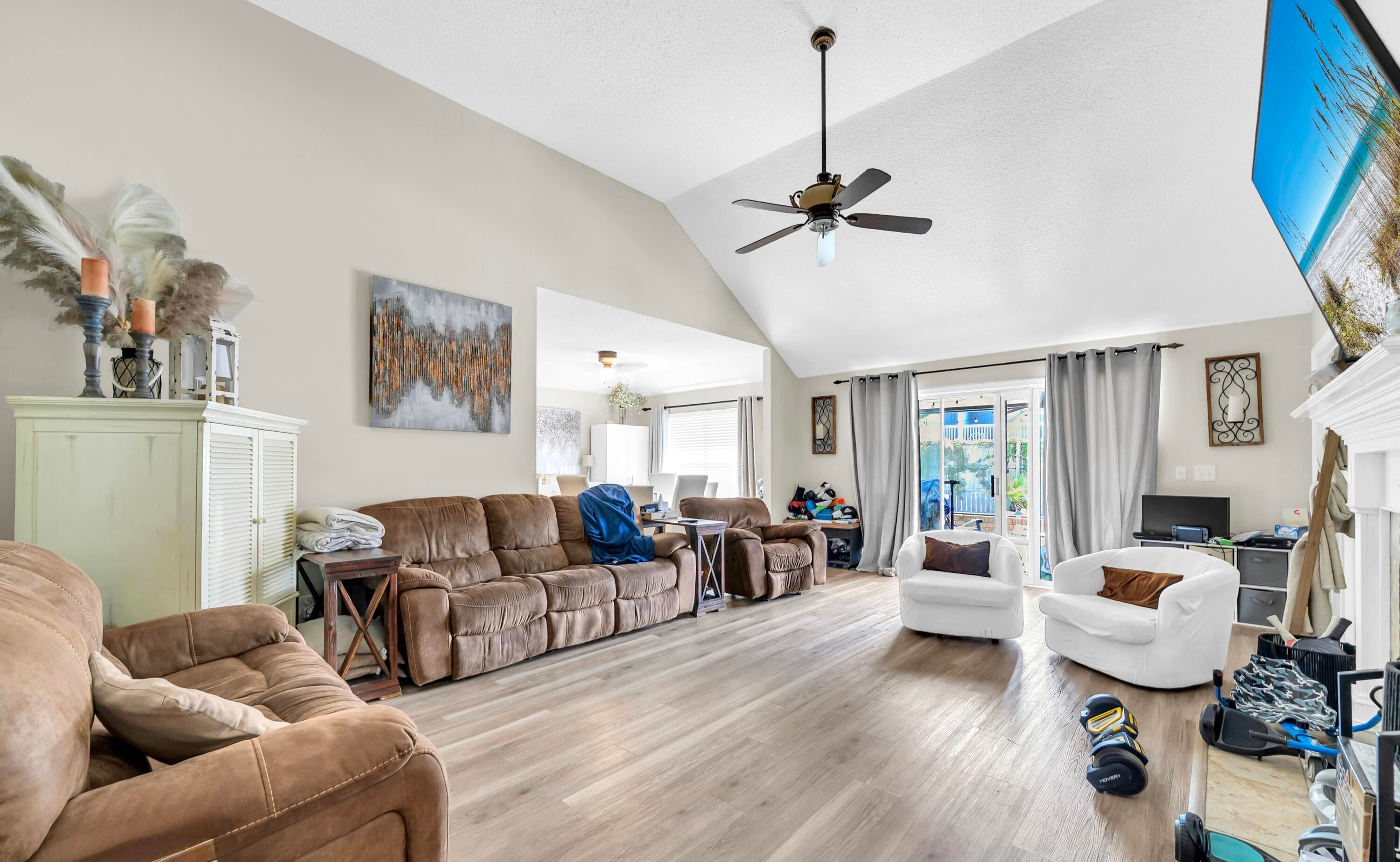 HARBOR BREEZE - Residential