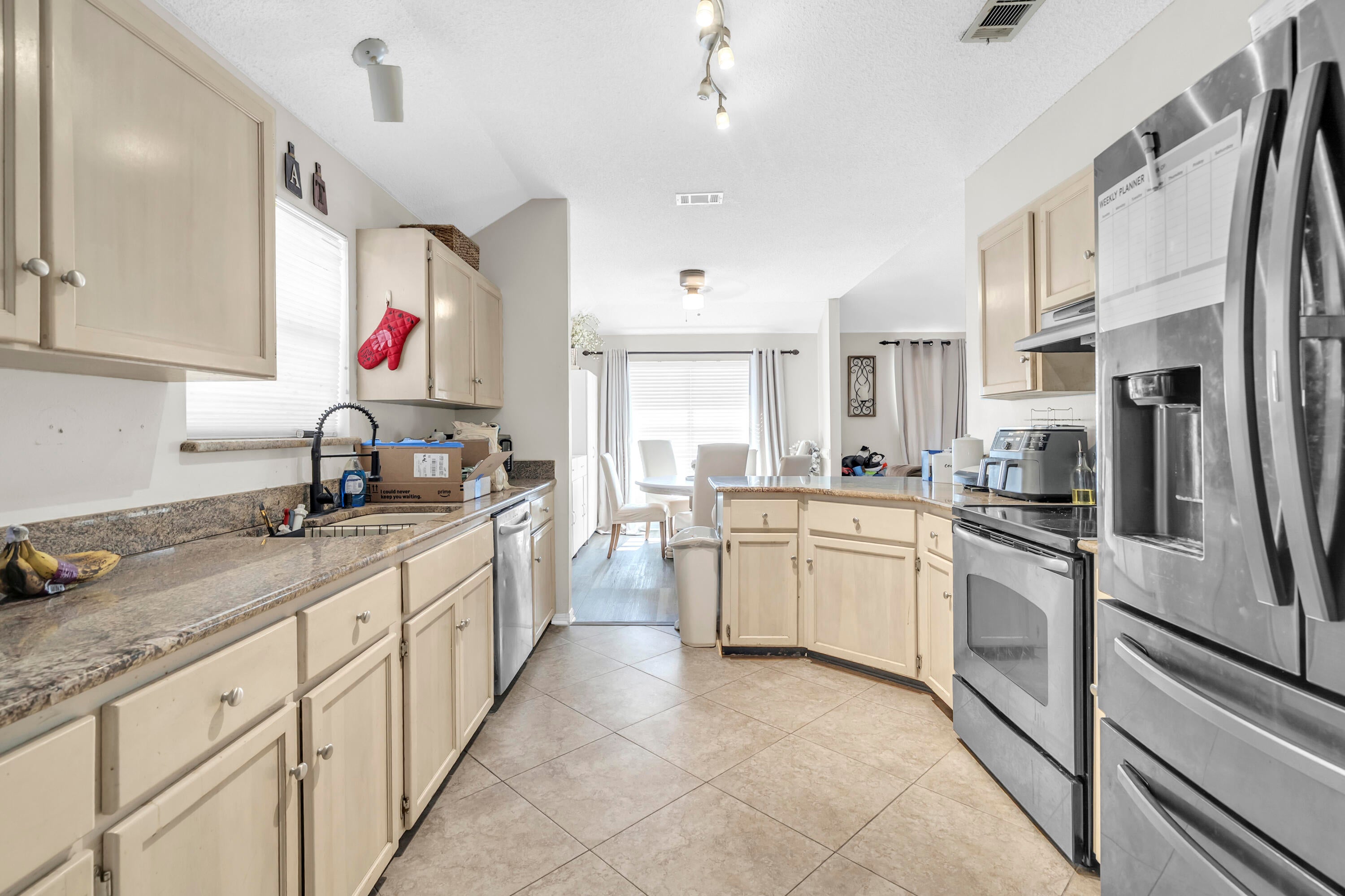 HARBOR BREEZE - Residential