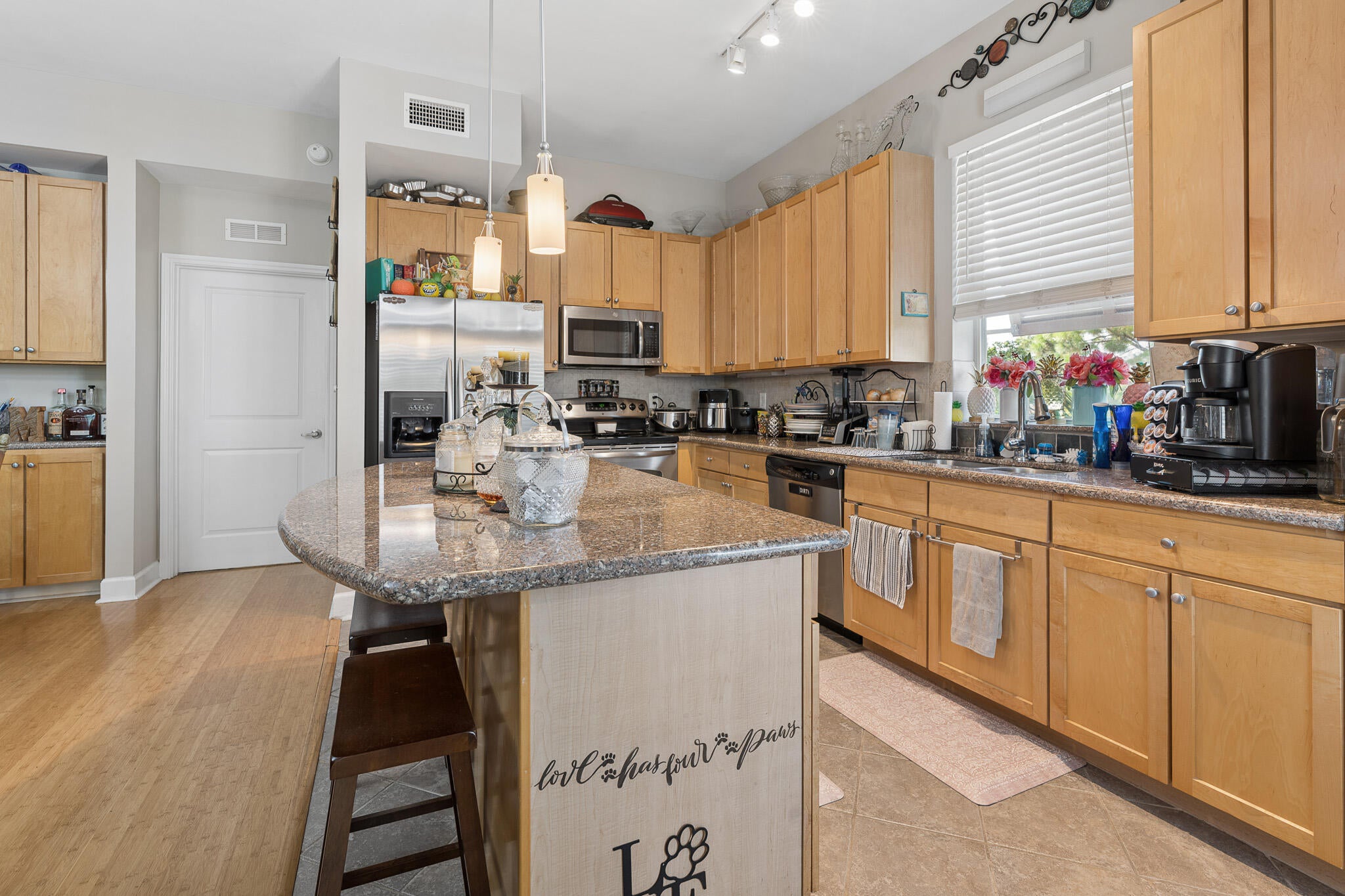 ISLAND RESERVE - Residential