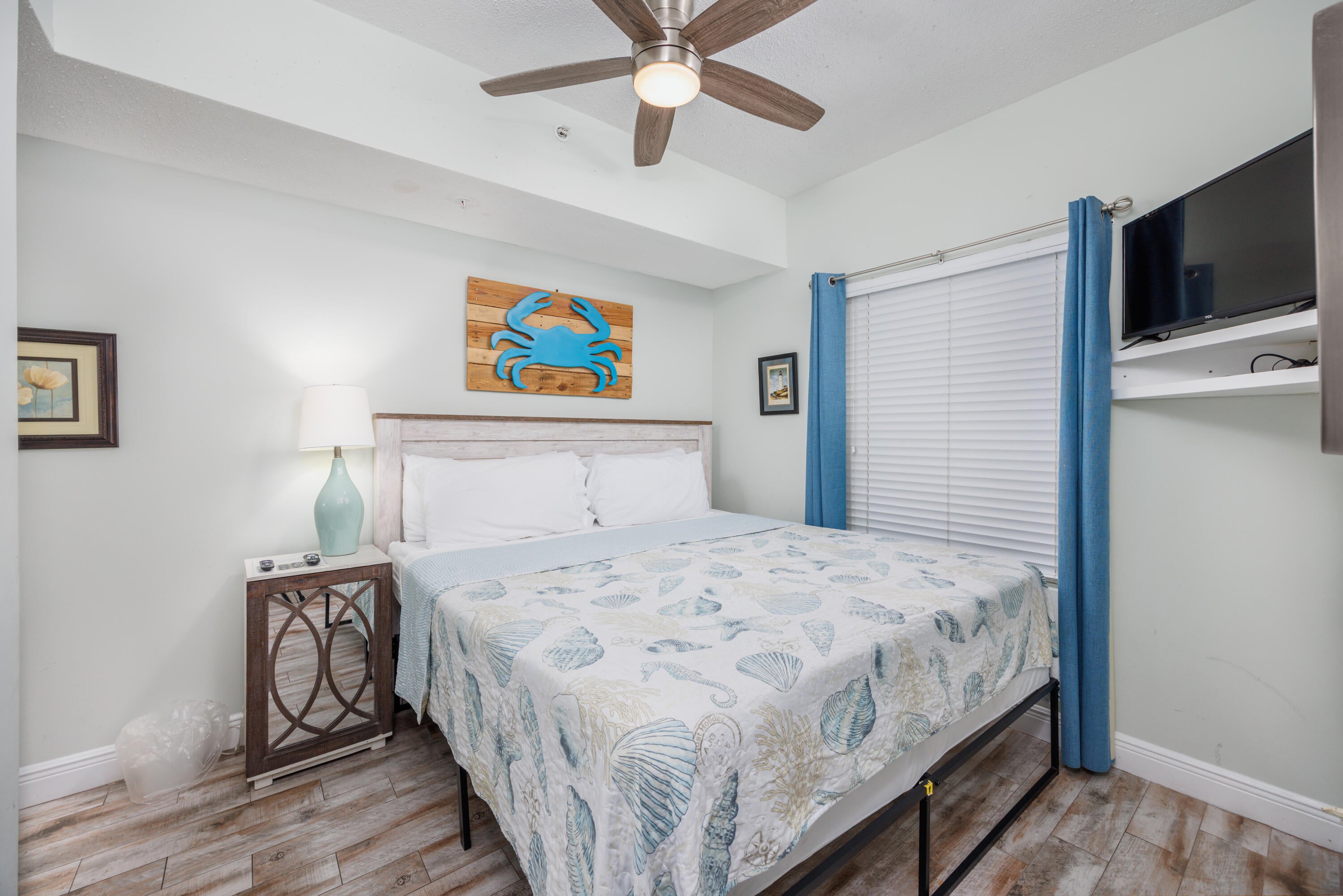 WATERS EDGE - Residential