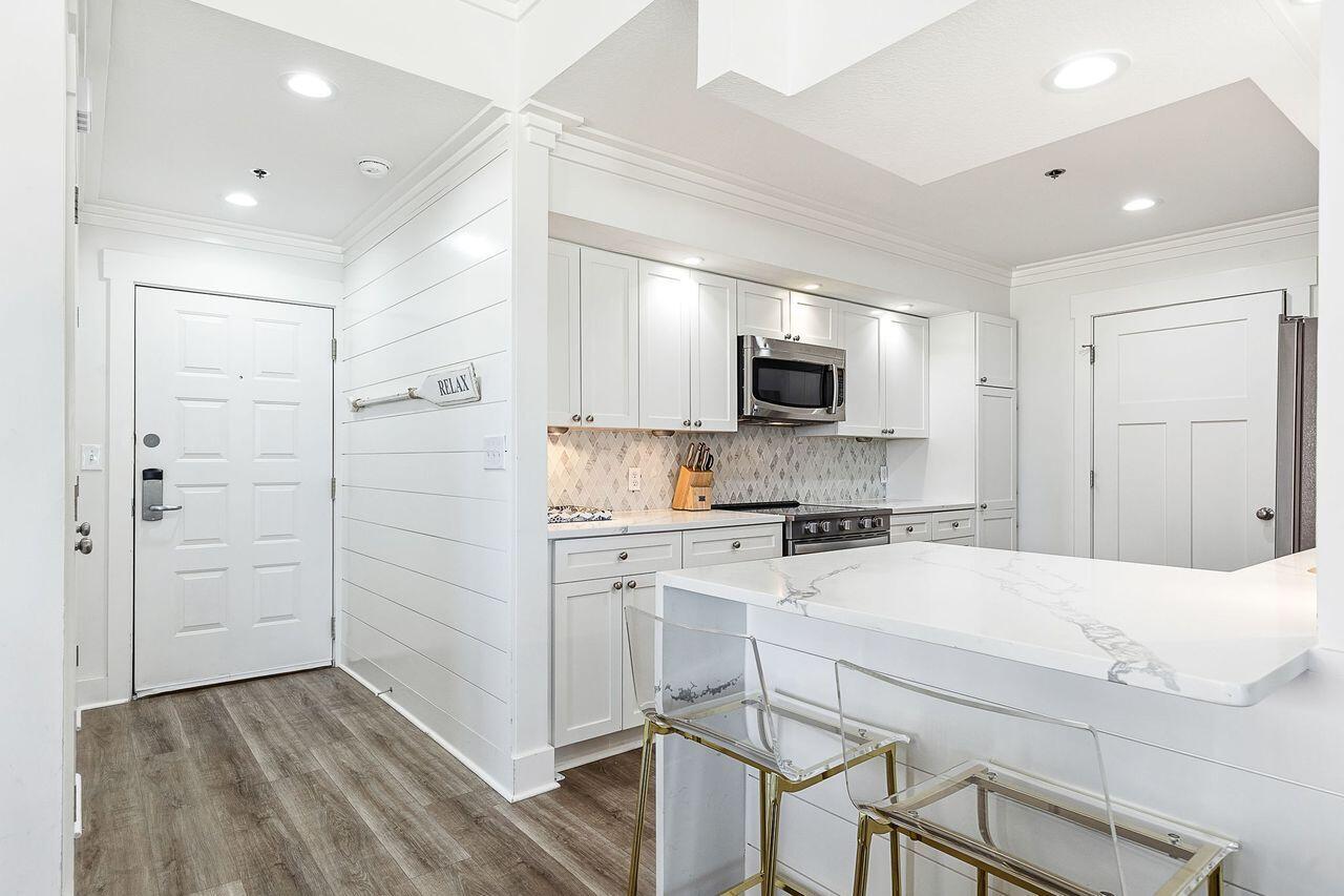 TOPS'L BEACH MANOR - Residential
