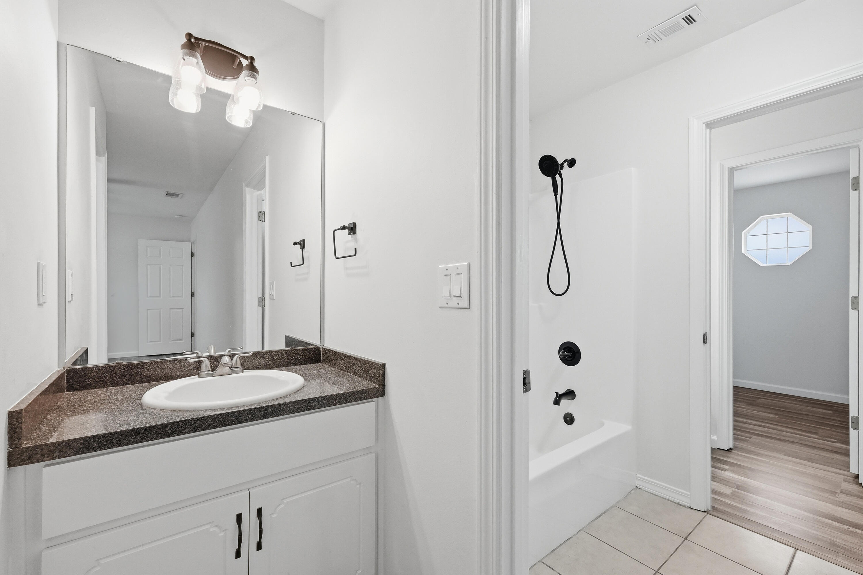 METES & BOUNDS - Residential Lease