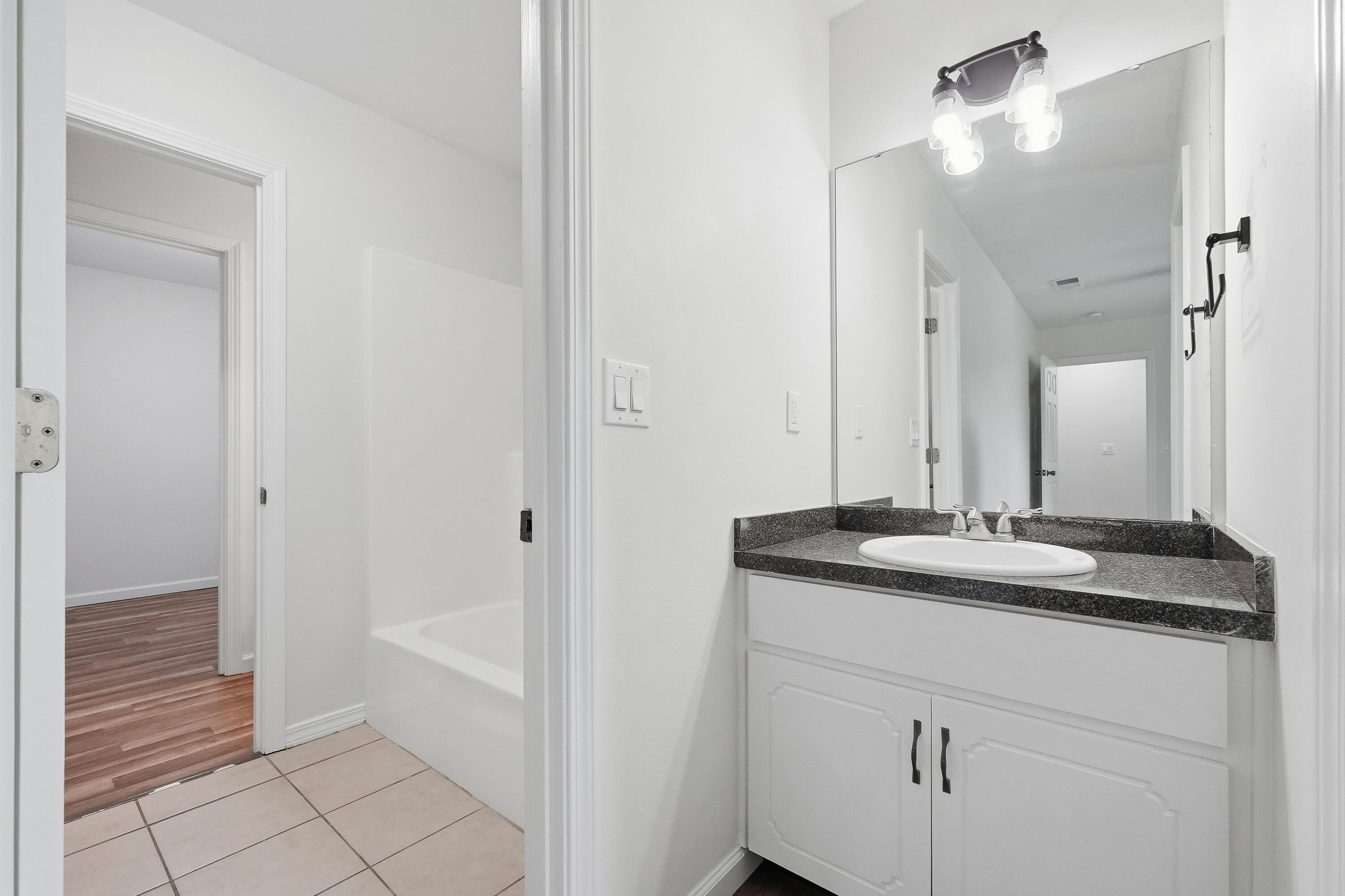 METES & BOUNDS - Residential Lease