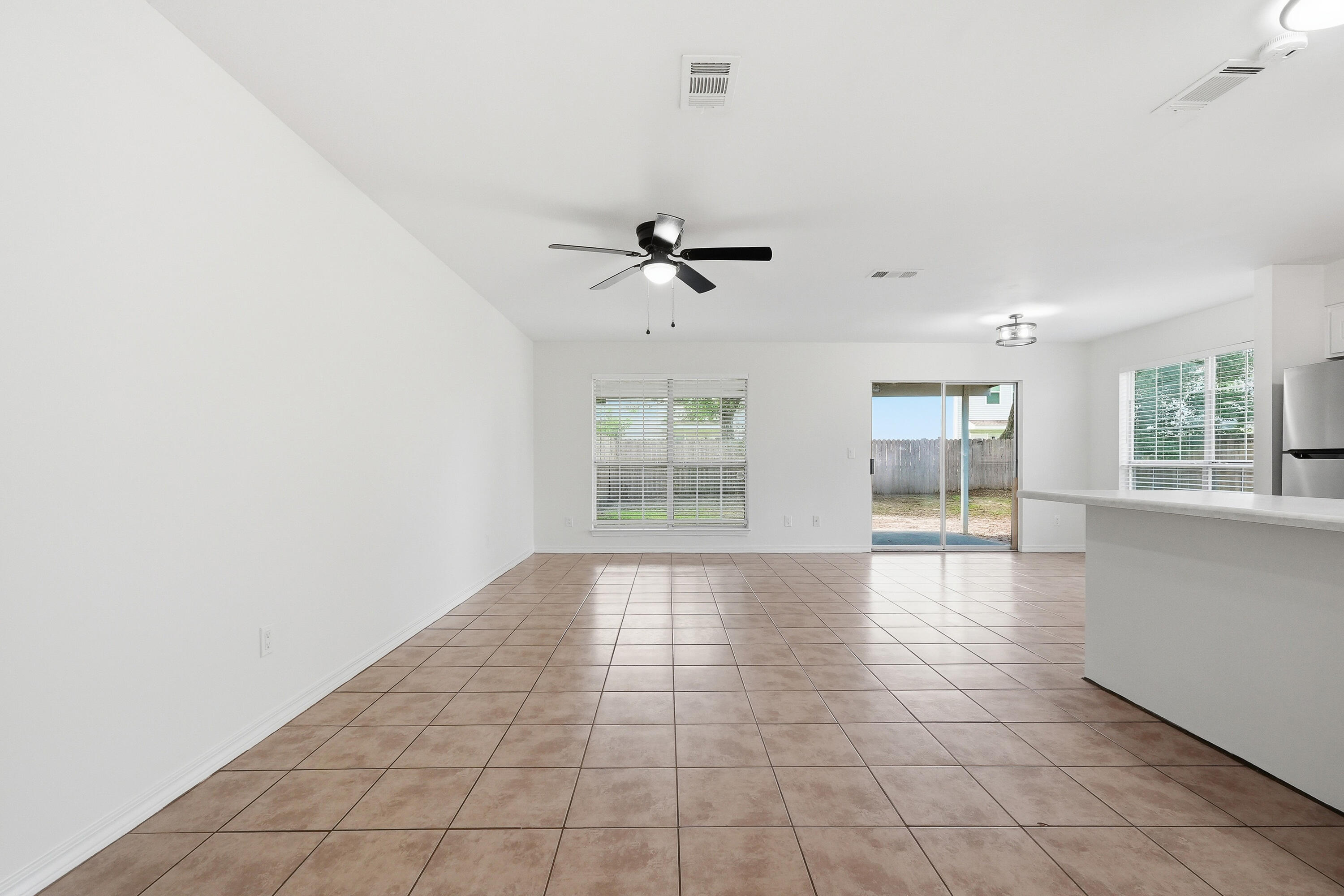 METES & BOUNDS - Residential Lease