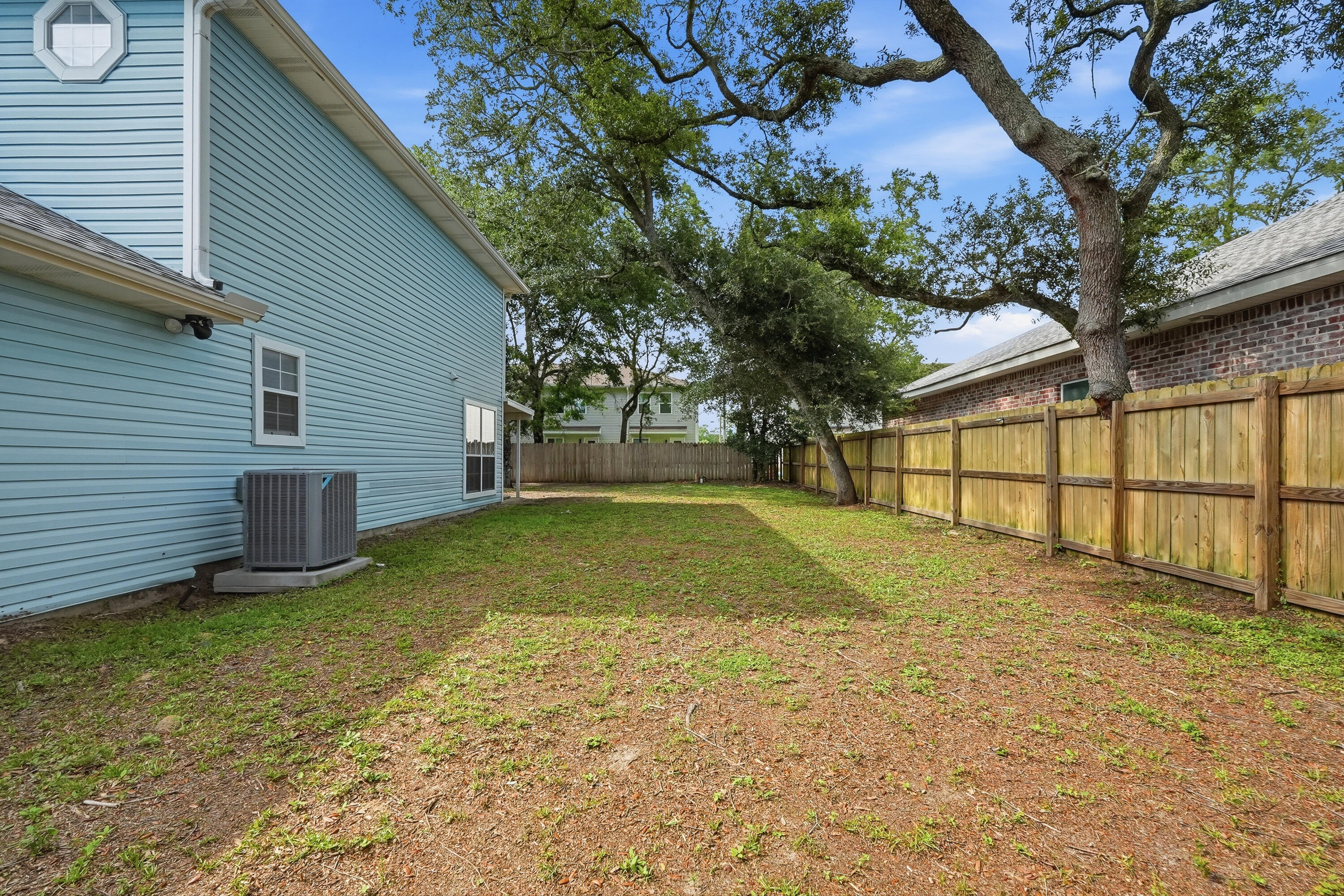 METES & BOUNDS - Residential Lease